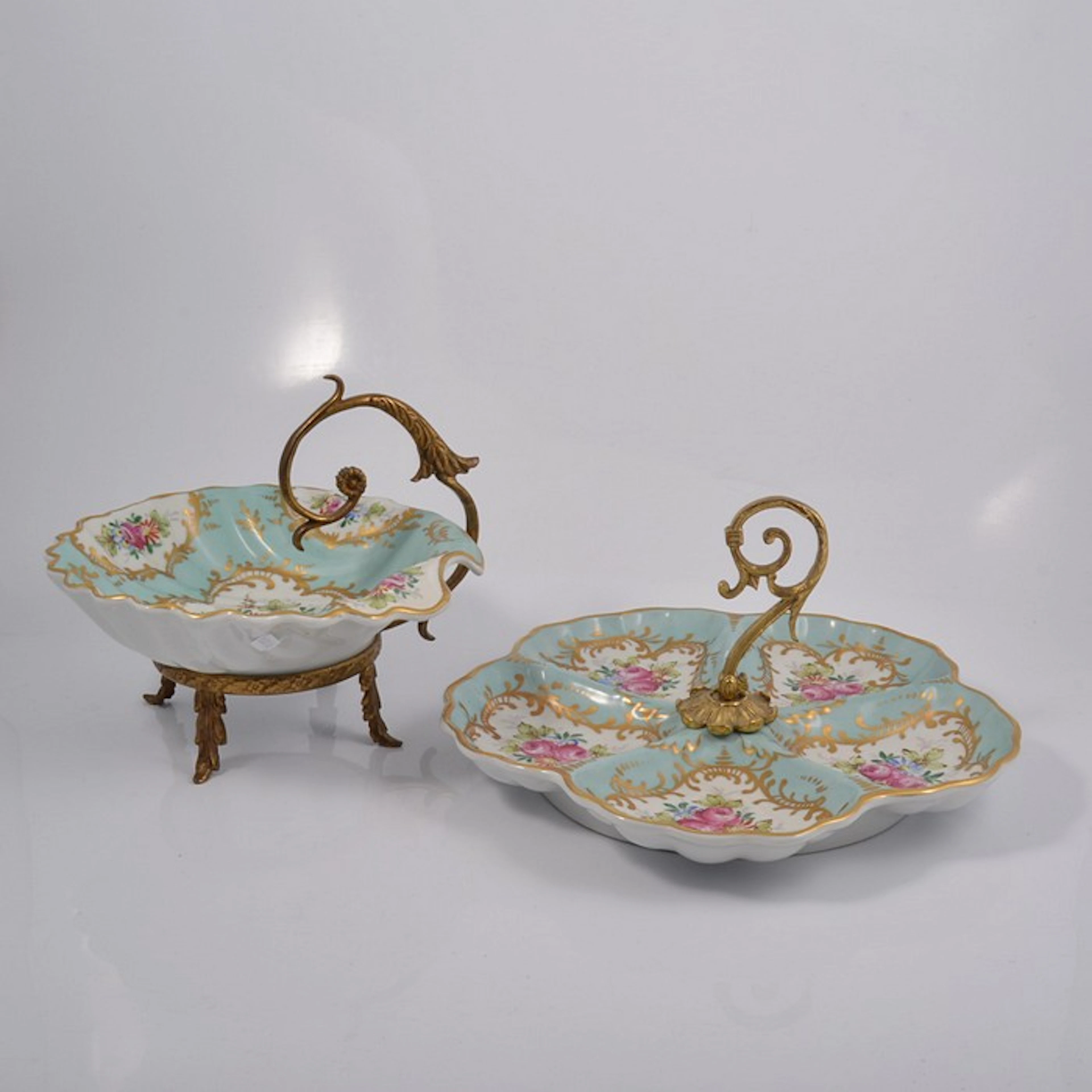 French porcelain shell-shape dish