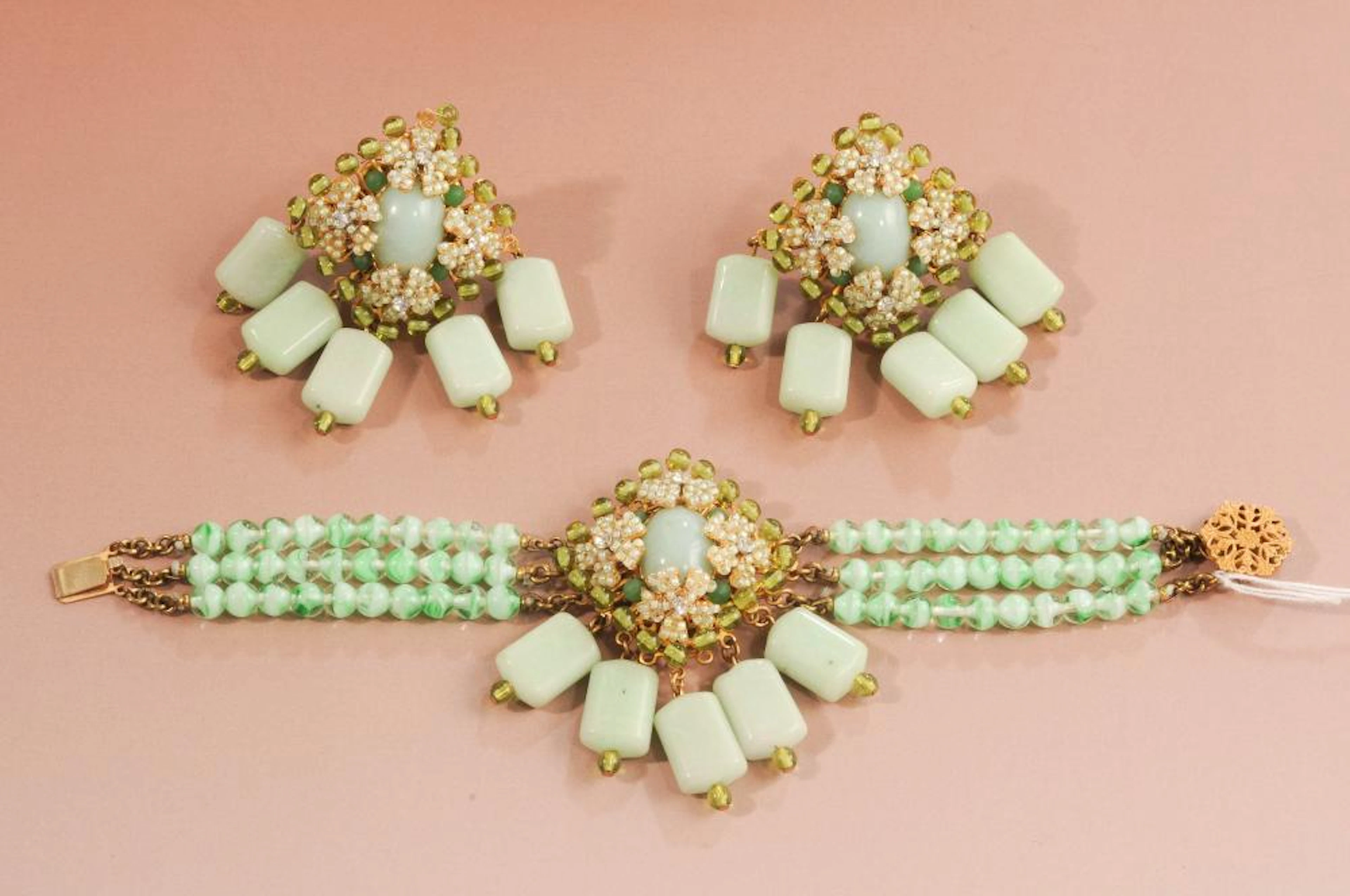 STANLEY HAGLER, 1 PAAR CLIPS UND BRACELET