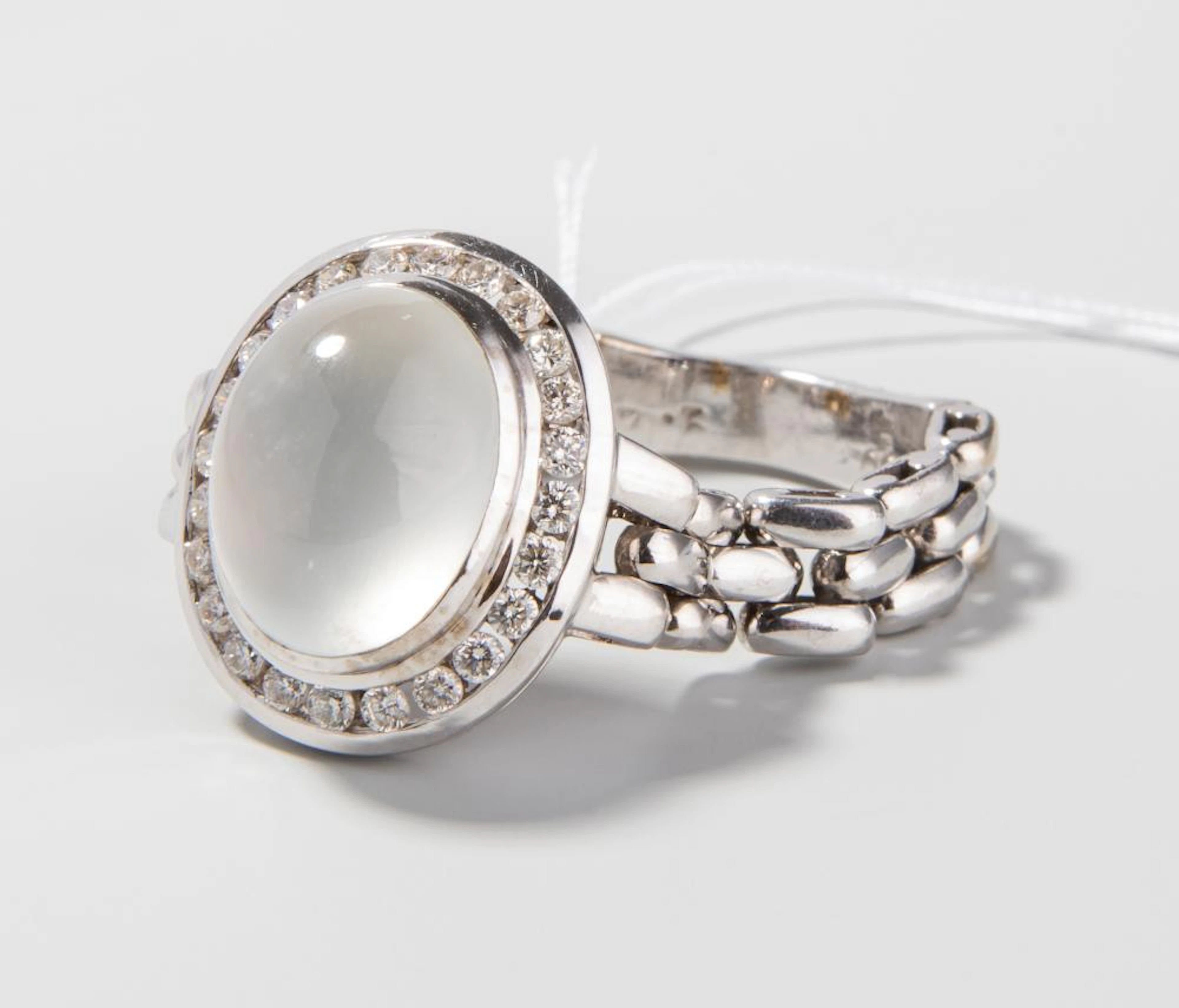 MONDSTEIN-BRILLANT-RING