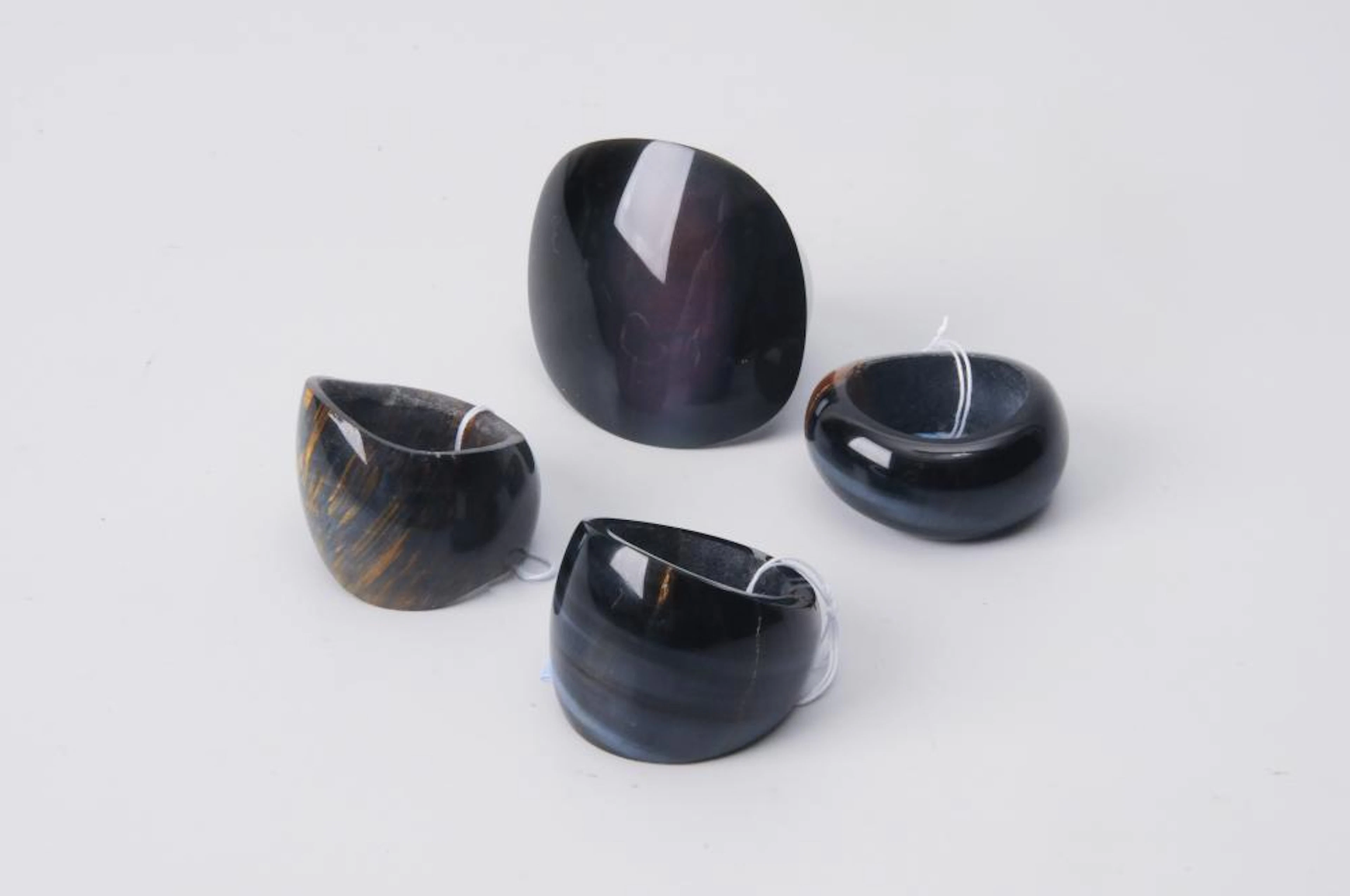 LOT: 4 RINGE