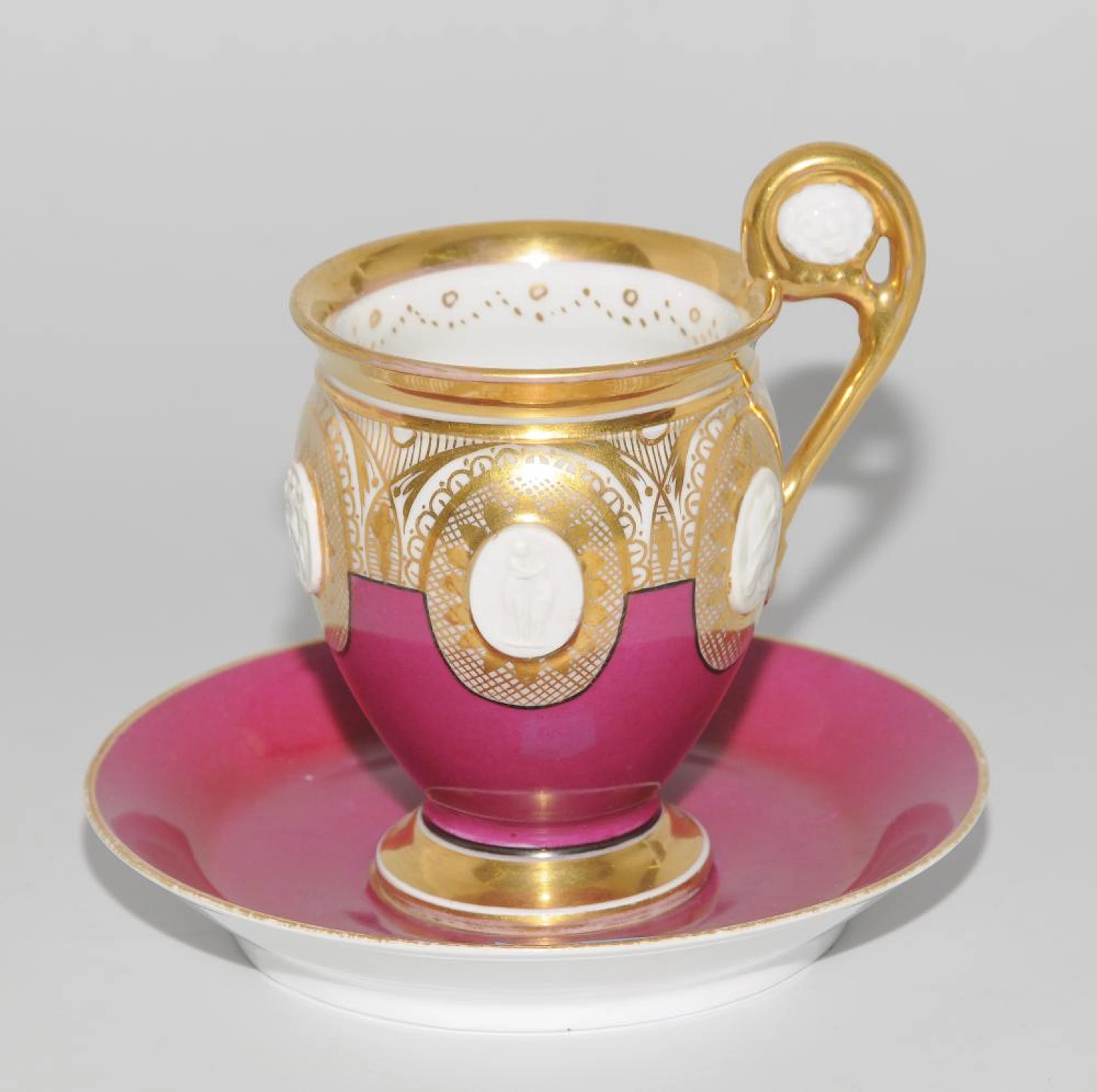 TASSE MIT UNTERTASSE