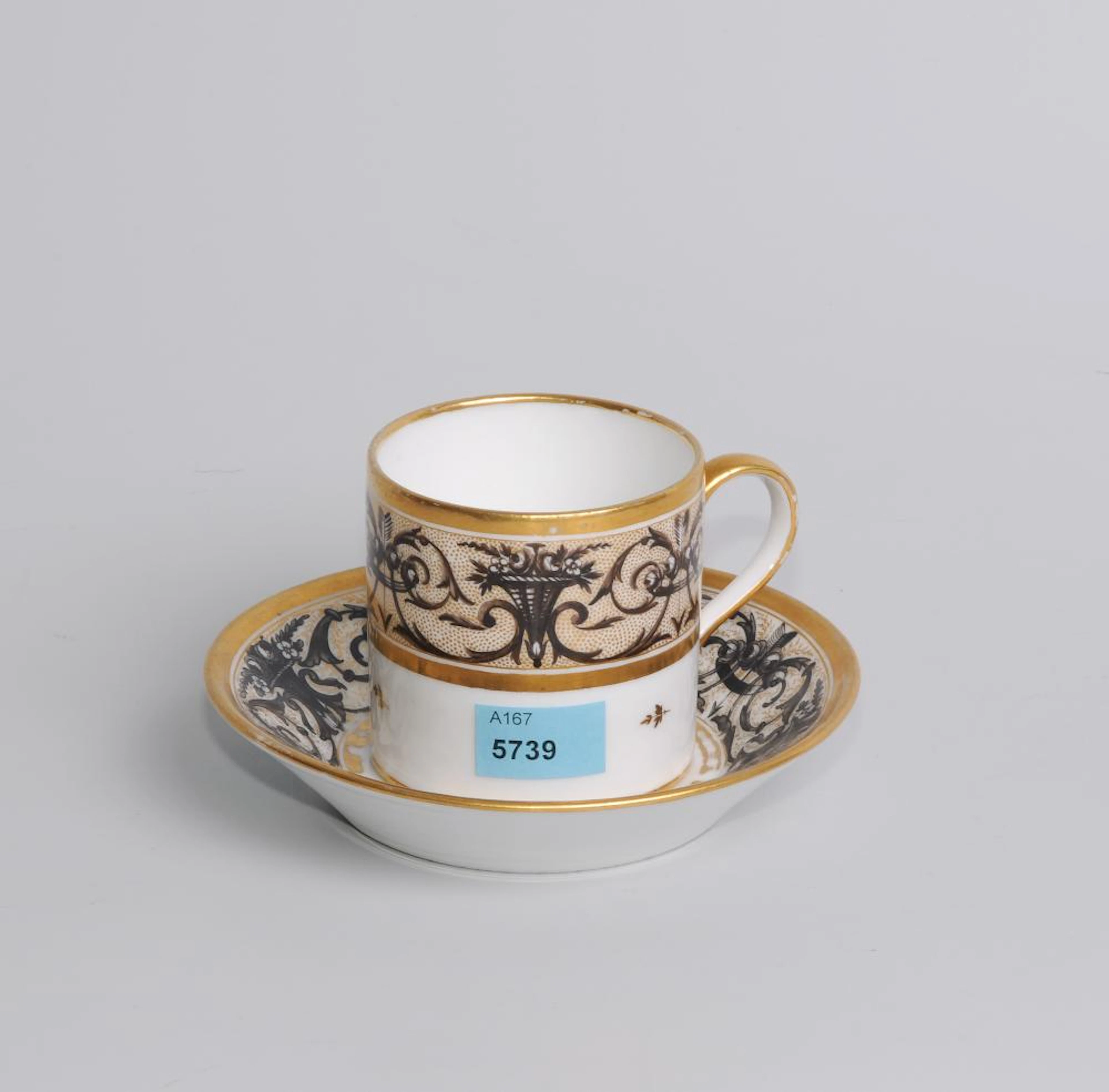 YON, TASSE MIT UNTERTASSE