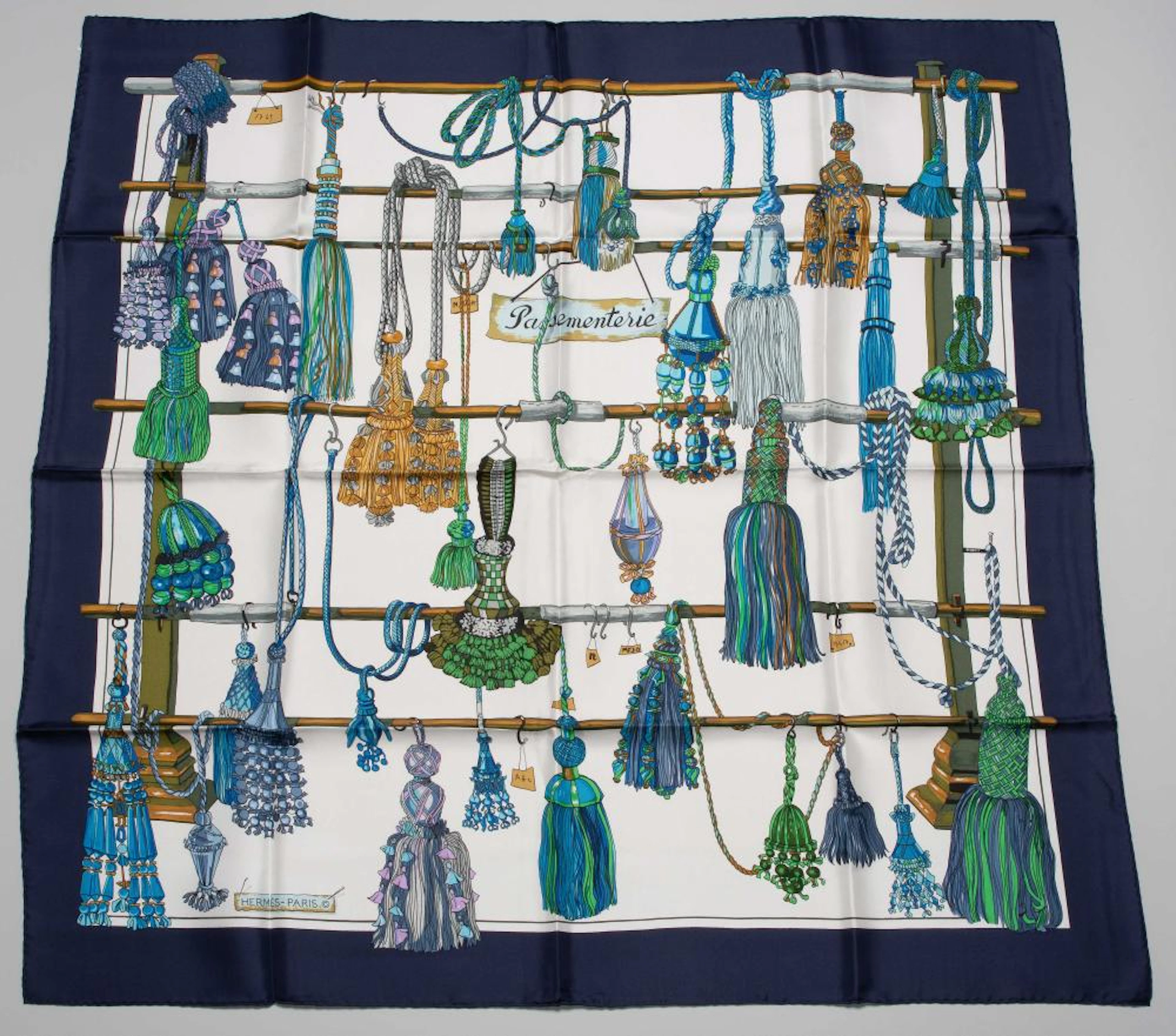 HERMÈS, FOULARD "PASEMENTERIE"