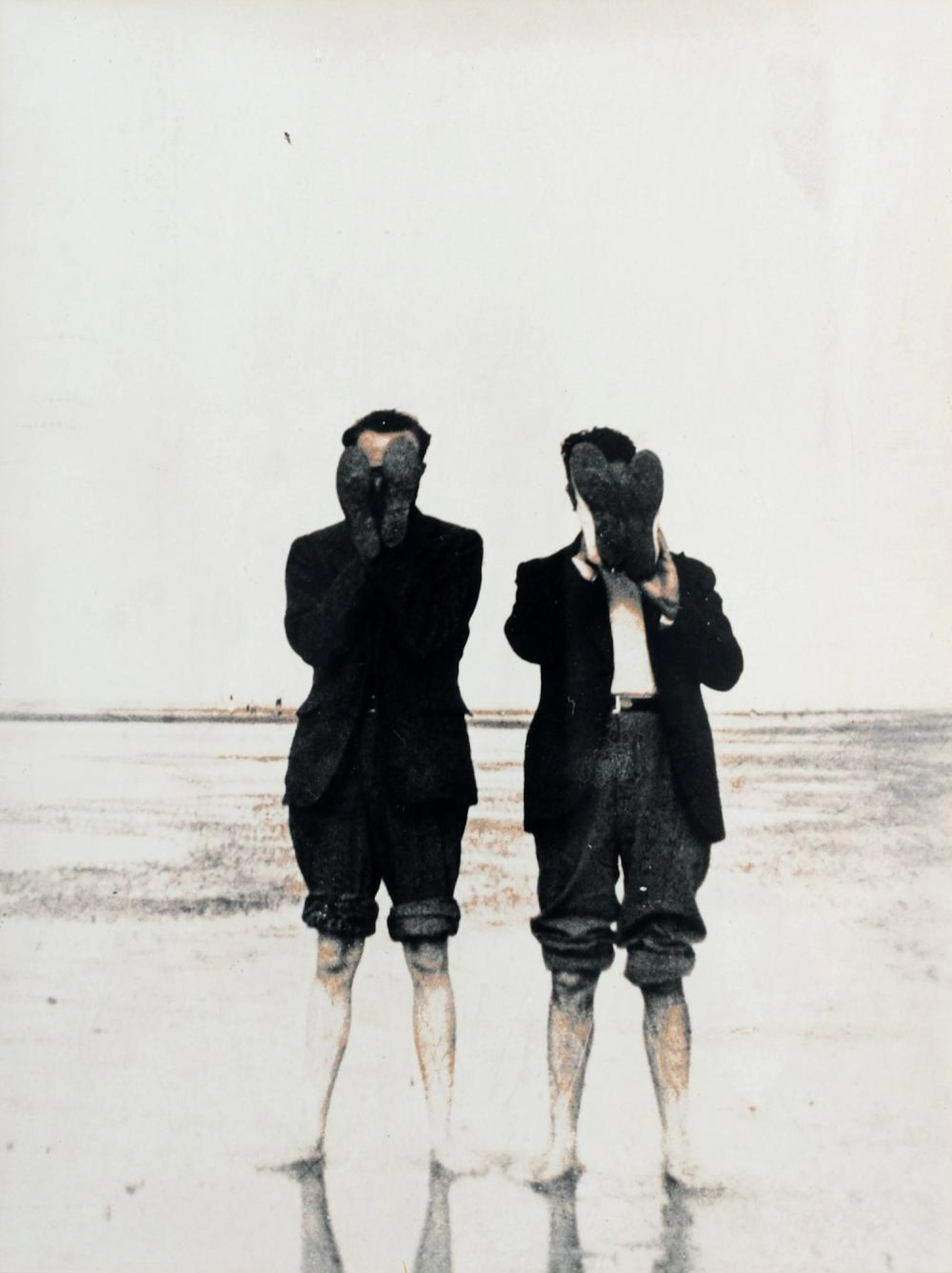 Rene Magritte "Les Plantigrades, Louis Scutenaire und Paul Nouge.". 1935.