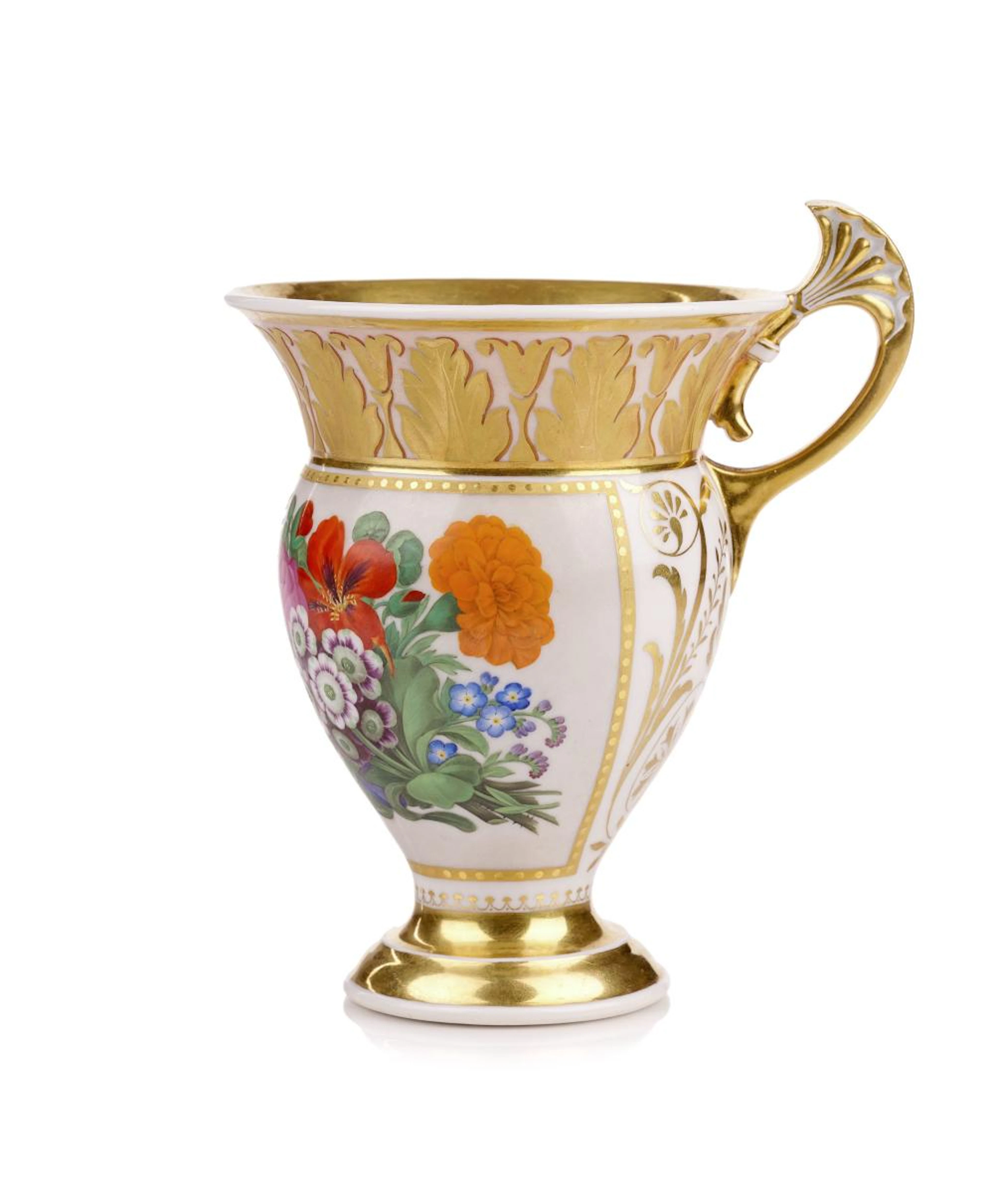 Klassizistische Modell-Henkeltasse in Balusterform