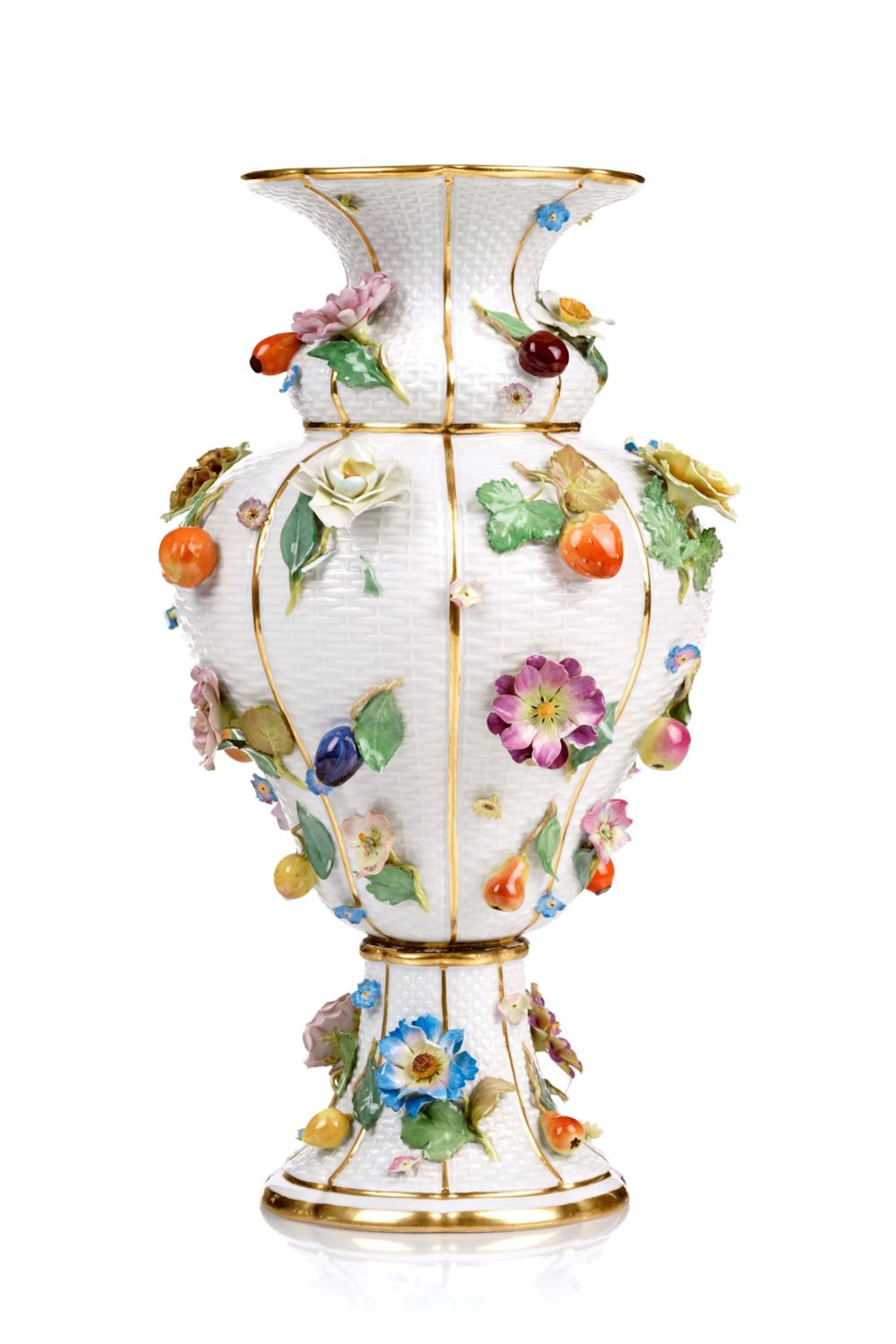 Balustervase mit Blüten und Früchten. Johann Joachim Kaendler für Meissen. 1740.