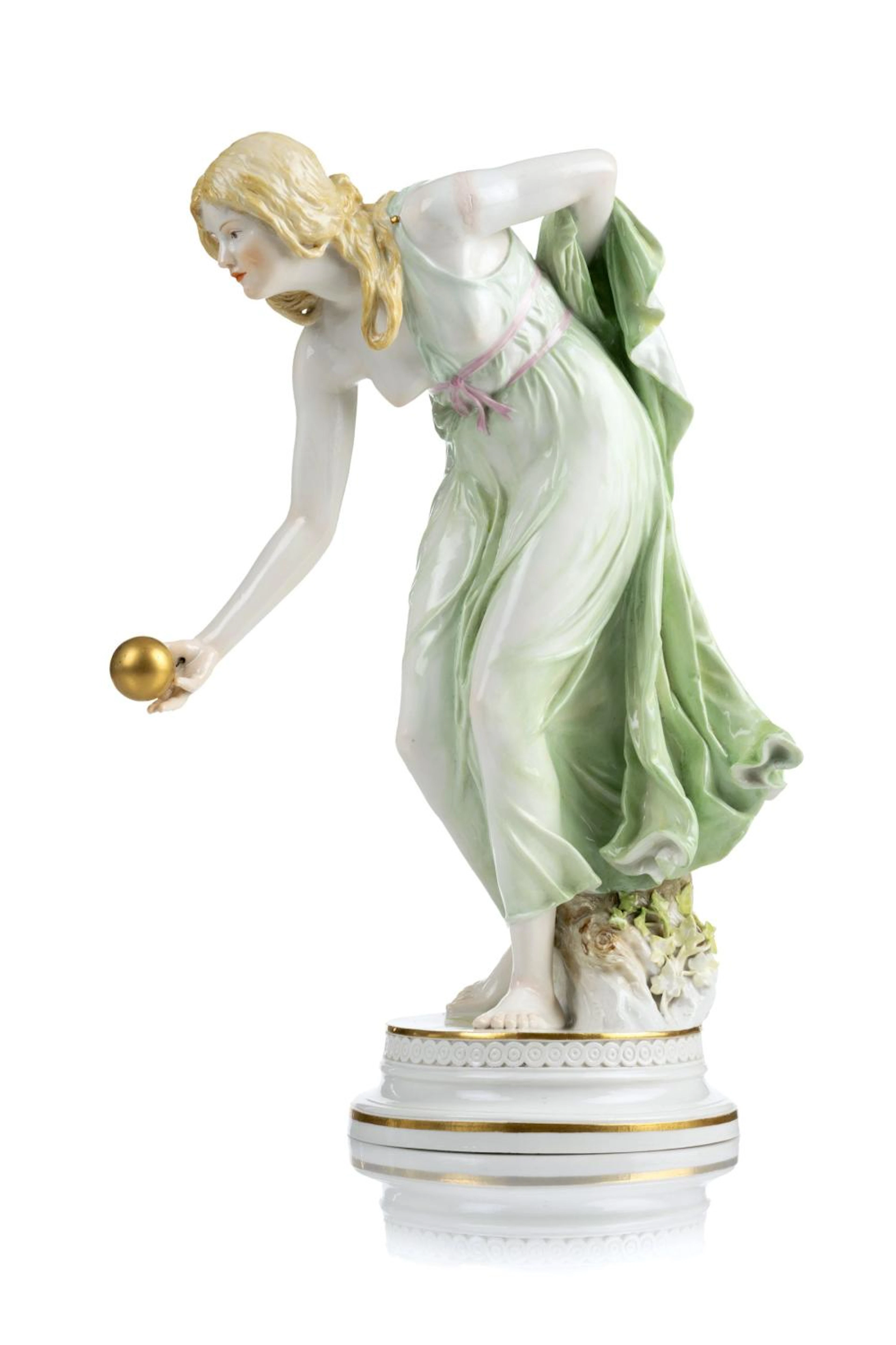 Kugelspielerin. Walter Schott für Meissen. 1897.