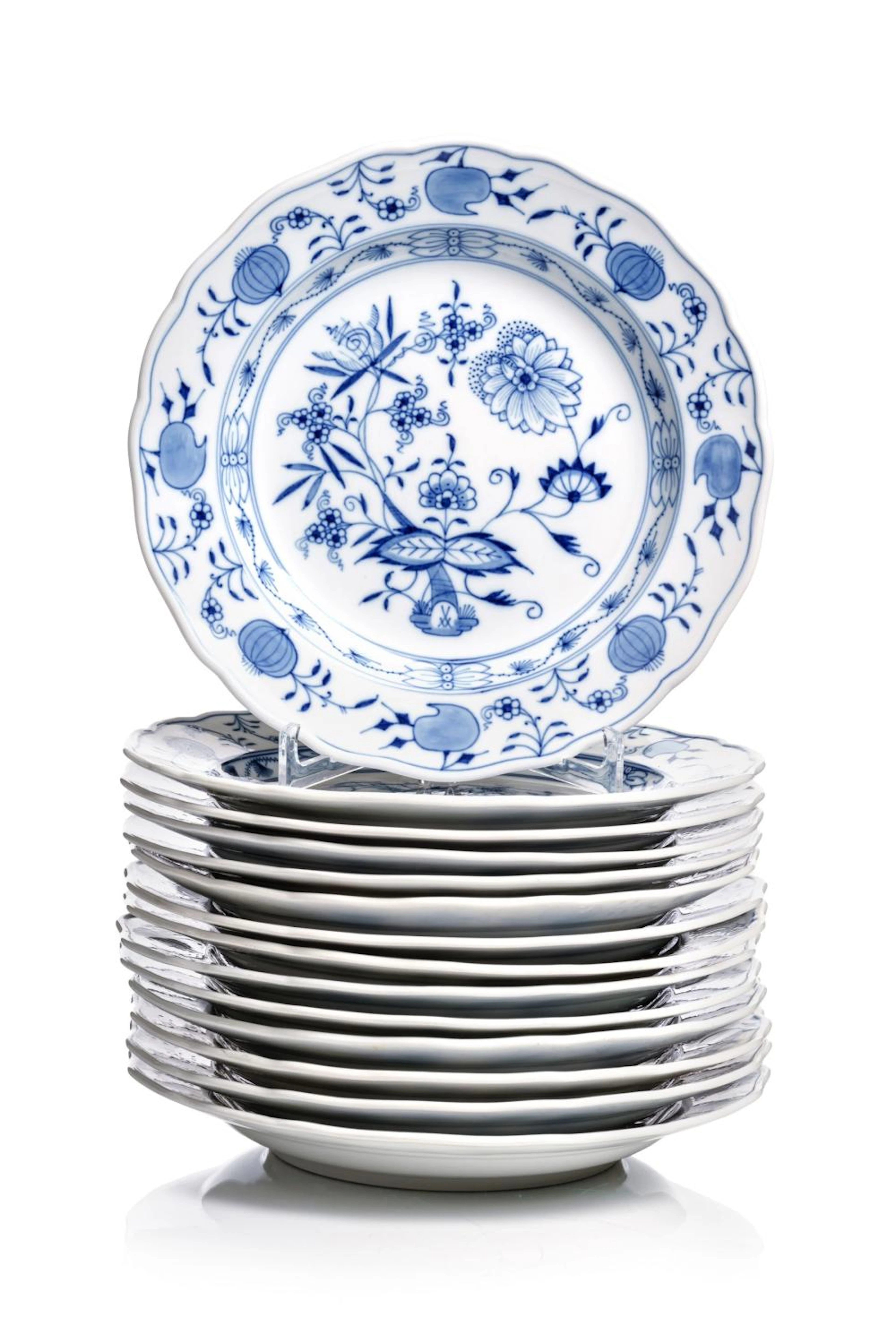 14 Speiseteller "Zwiebelmuster". Meissen. 1850/60?1923/ 1983.