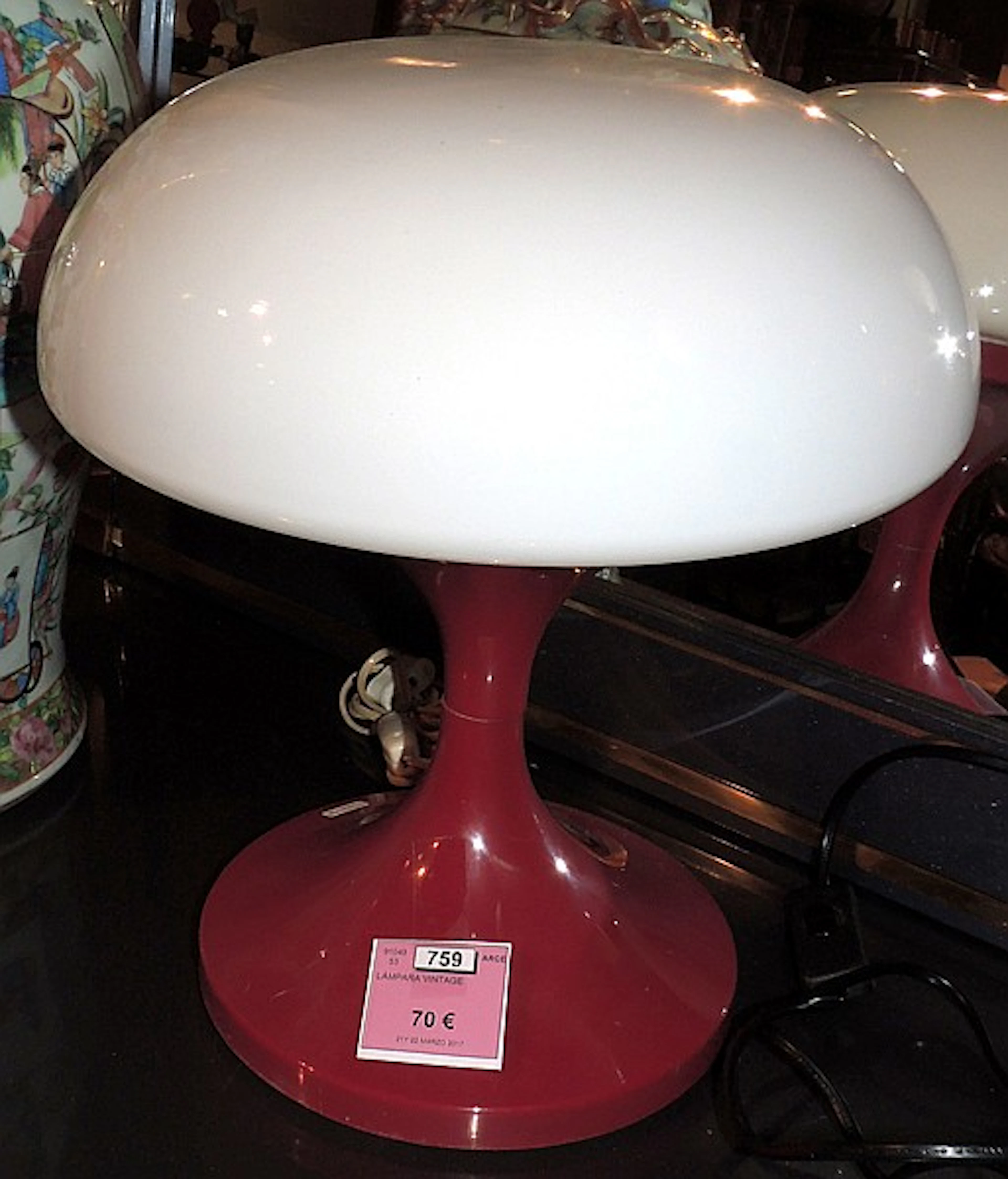1970's VINTAGE MUSHROOM SHAPED RED FIBERGLASS TABLE LAMP