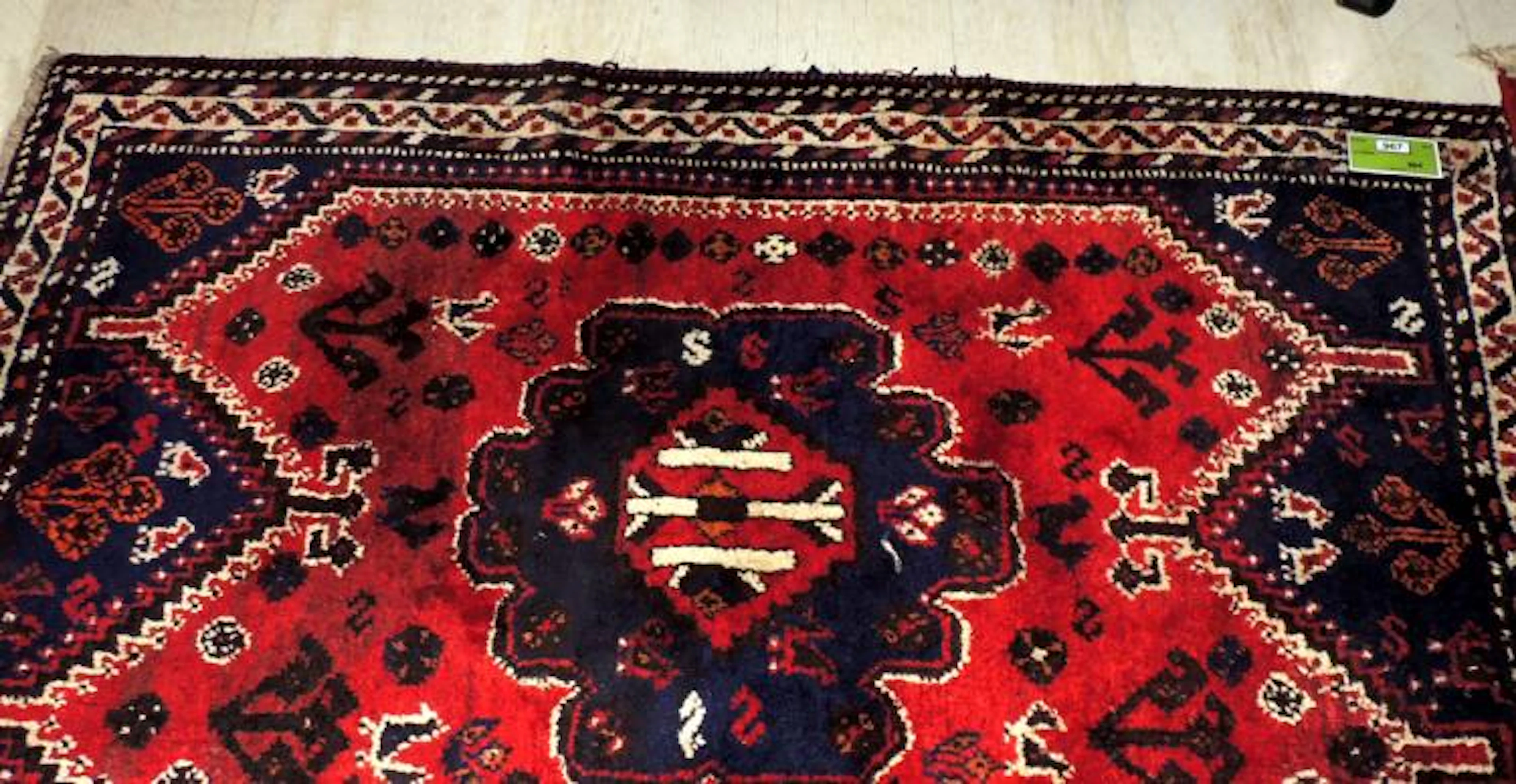 HAND KNOTTED WOOL PERSIAN RUG FROM SHIRAZ