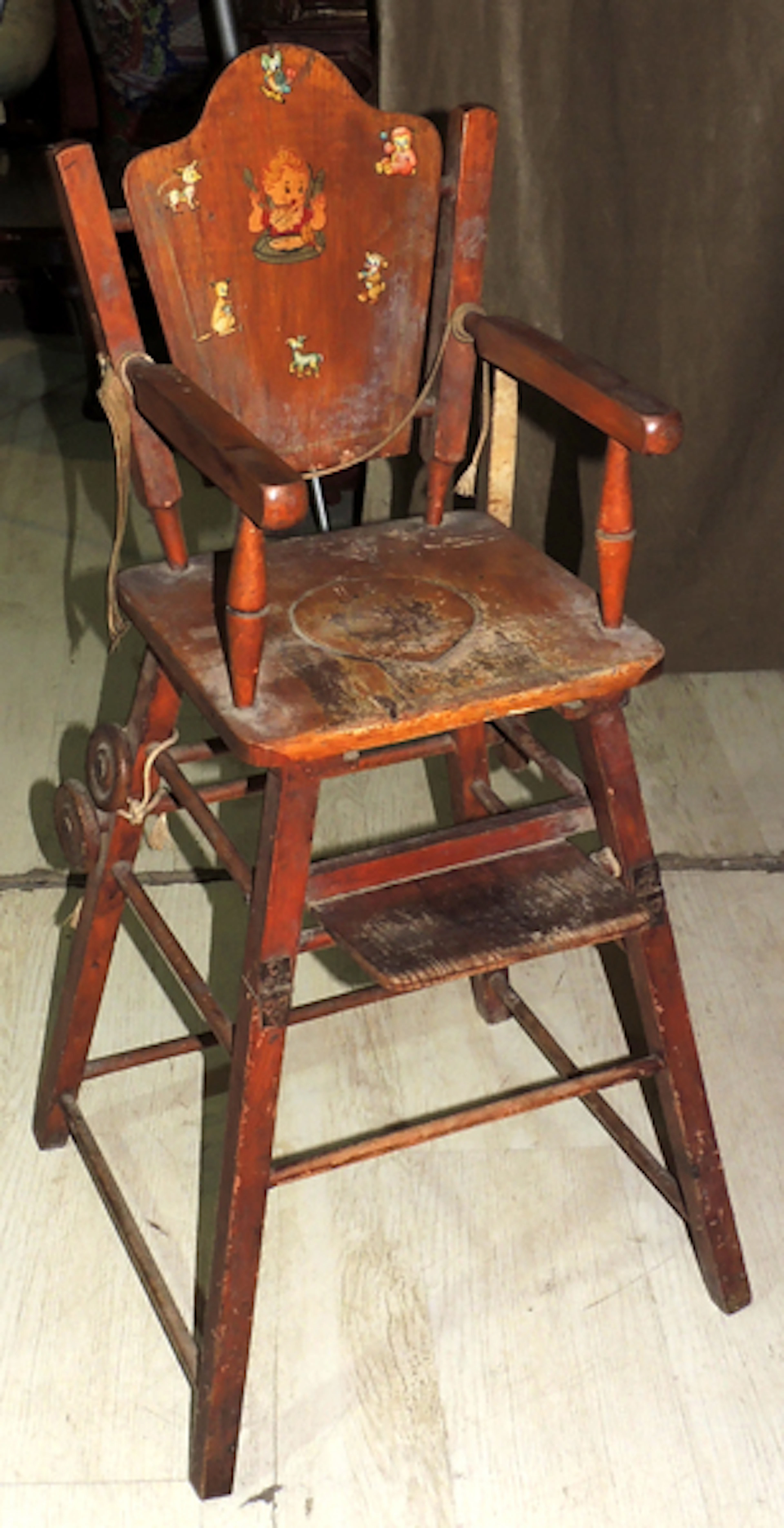 VINTAGE HIGH CHAIR