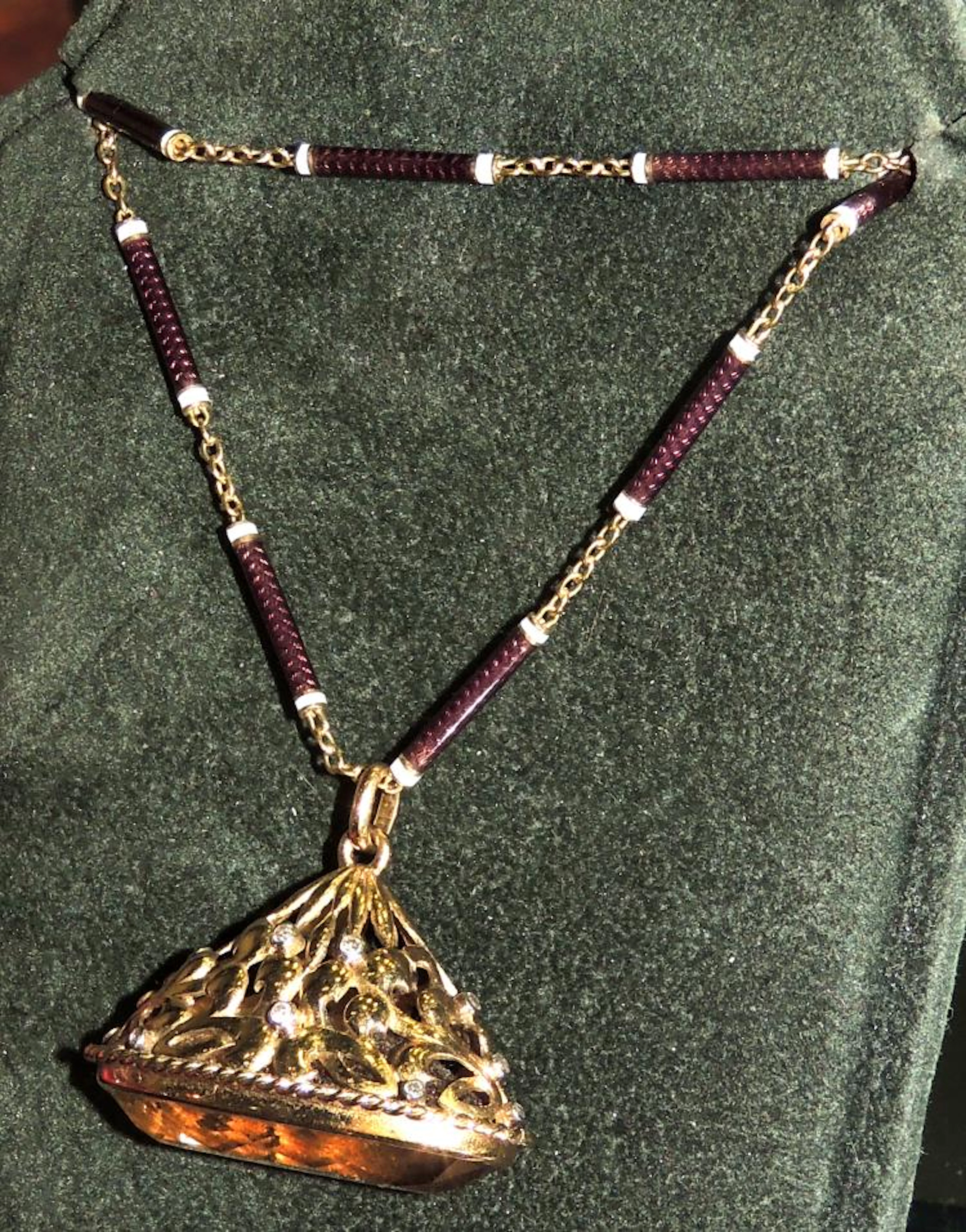 BRILLIANT CUT DIAMONDS AND TOURMALINE GOLD PENDANT WITH A...
