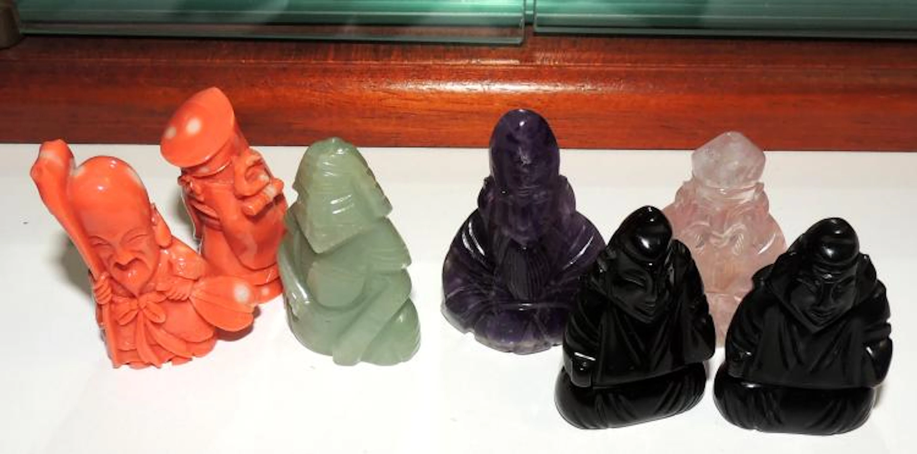 ORIENTAL COLLECTION in different semiprecious stones (coral