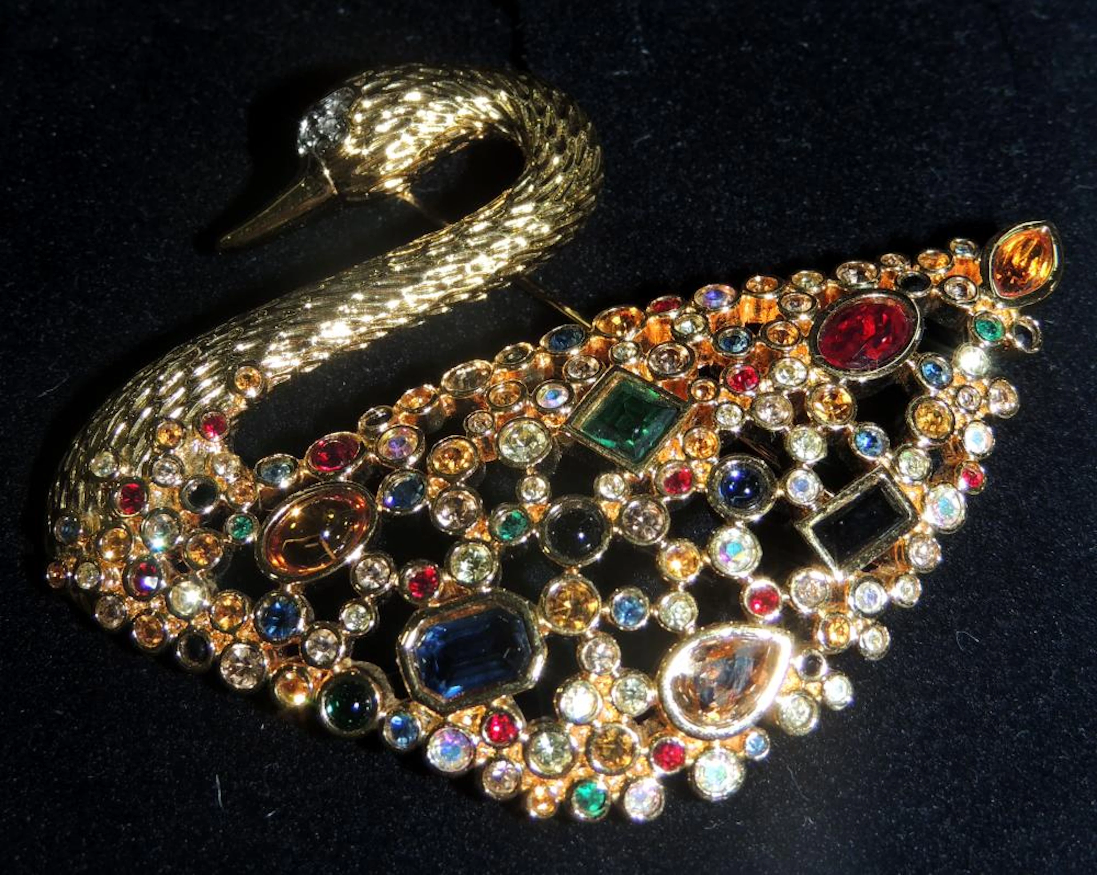 SWAROVSKI