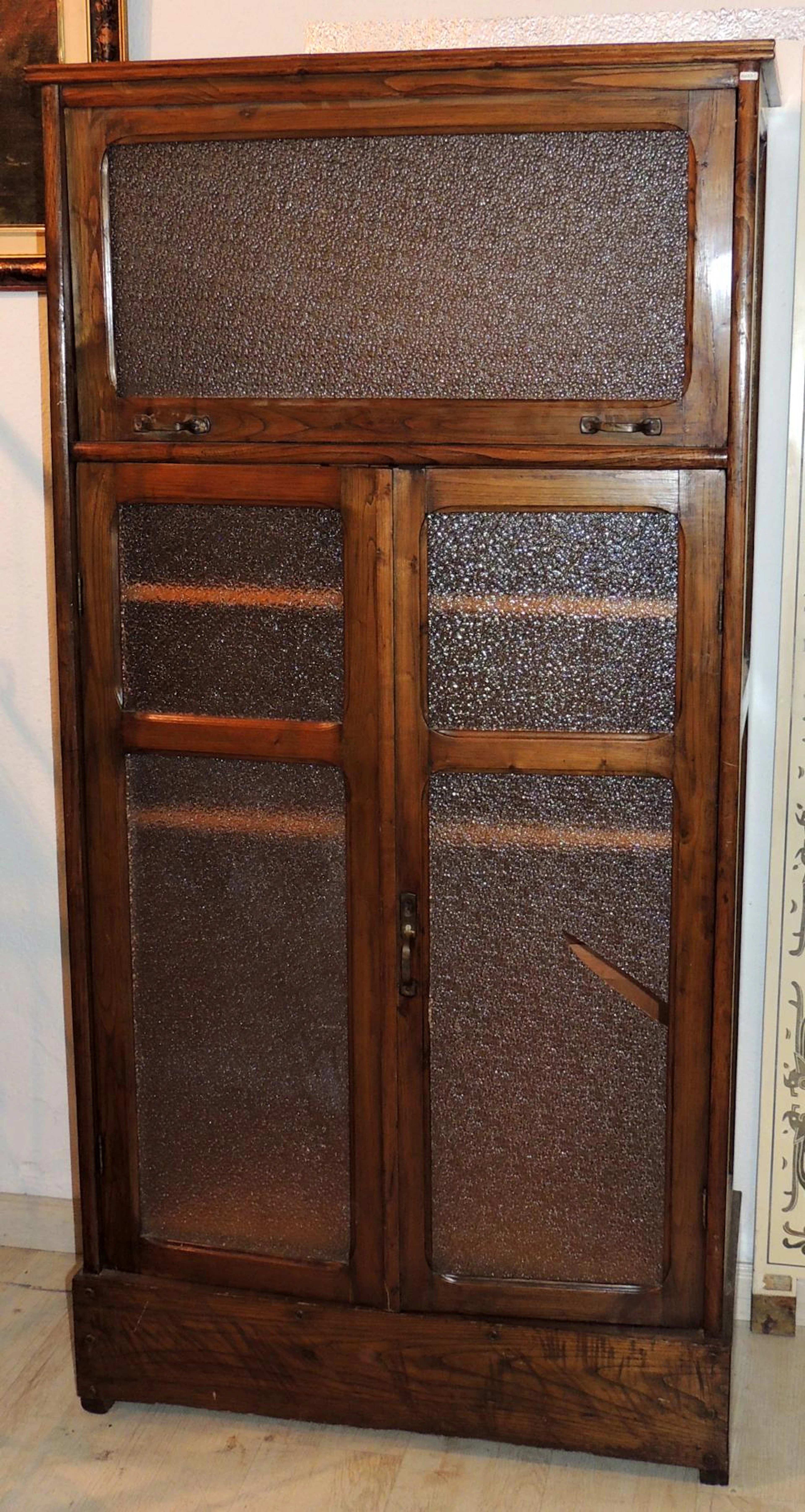 FURNITURE ARCHIVER YEARS 30 American oak with glazed doors