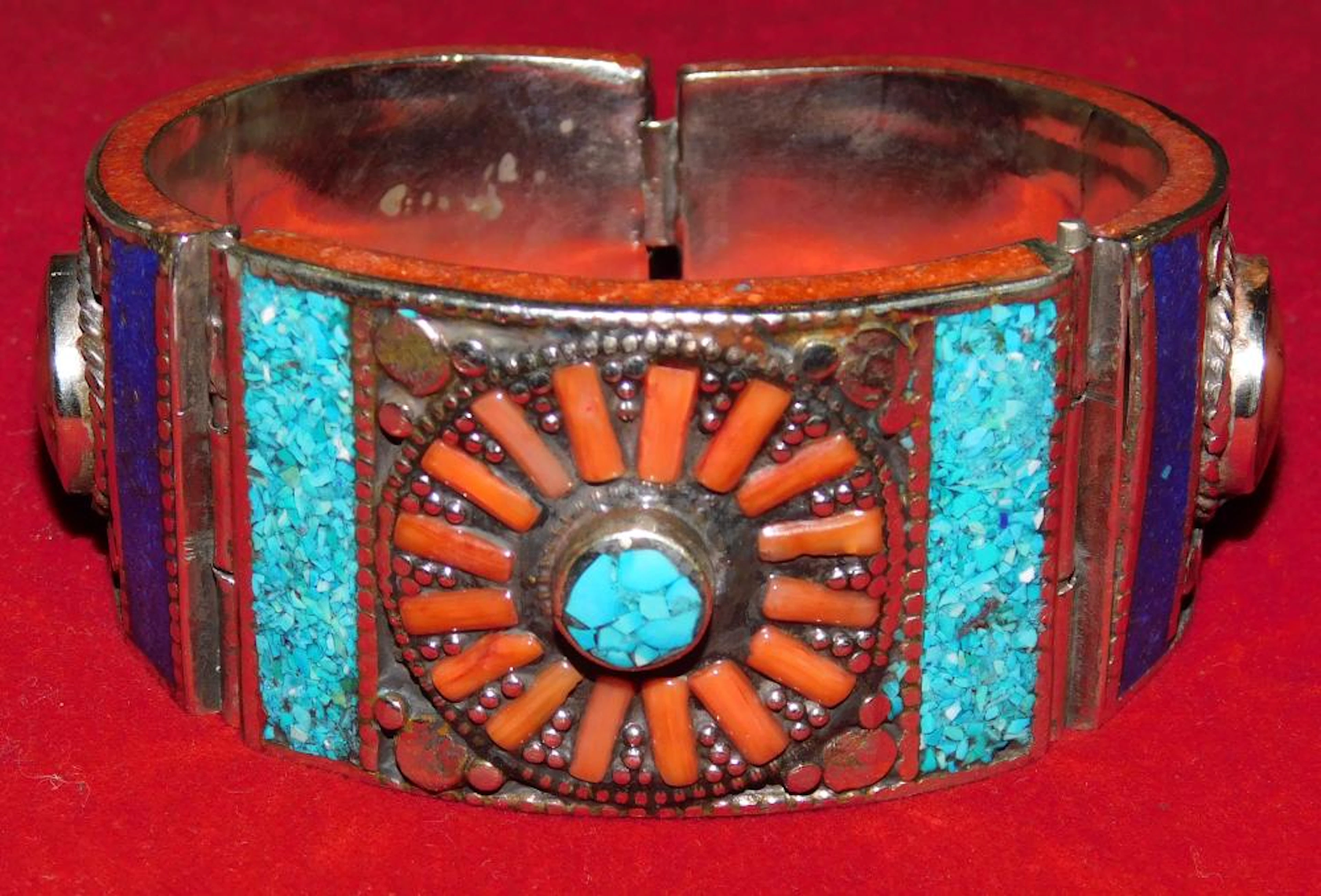 WIDE TIBETAN BRACELET OF CORAL