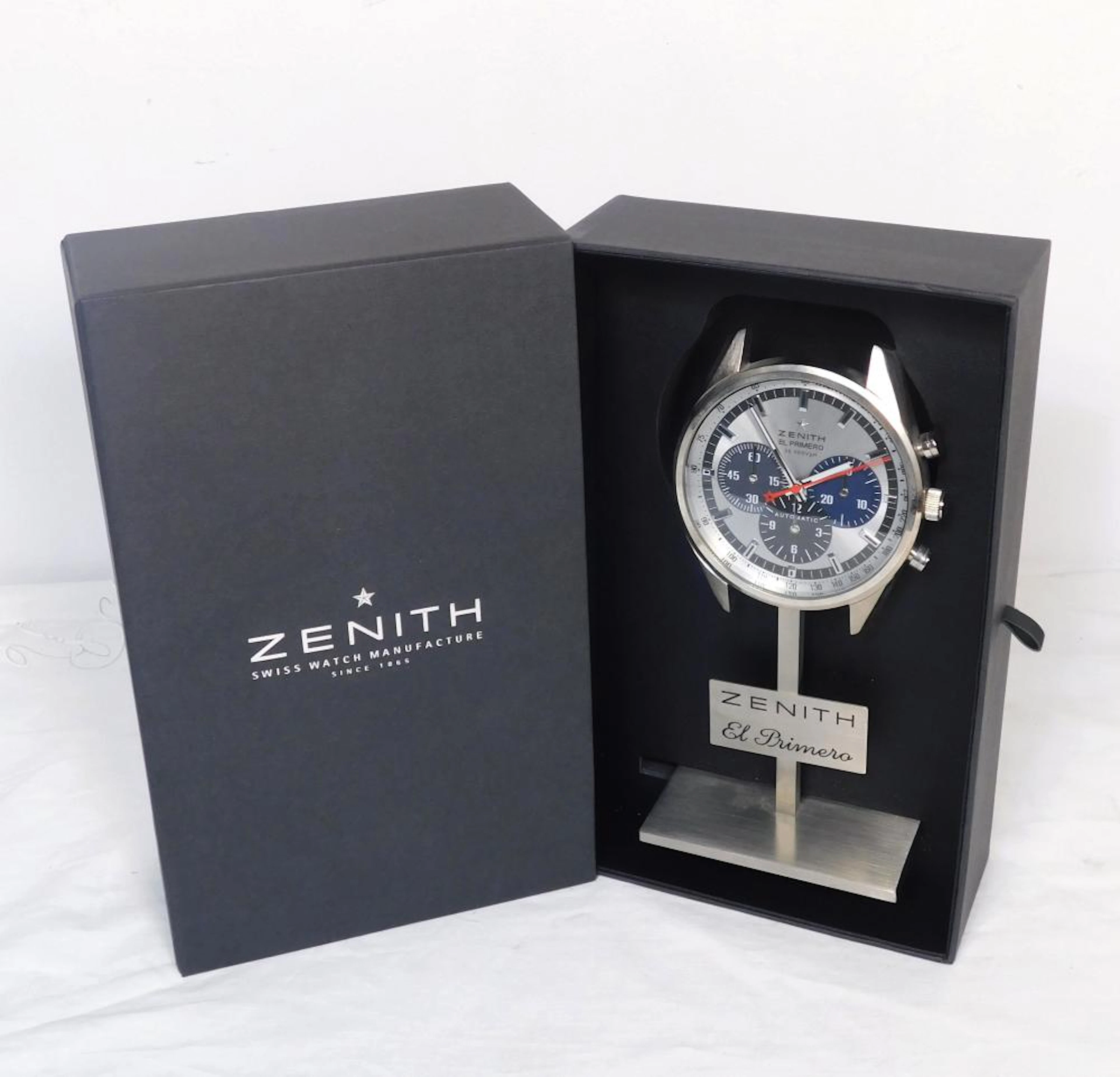 ZENITH. RELOJ DE SOBREMESA "EL PRIMERO" TACHYMETER en acero En estado de marcha