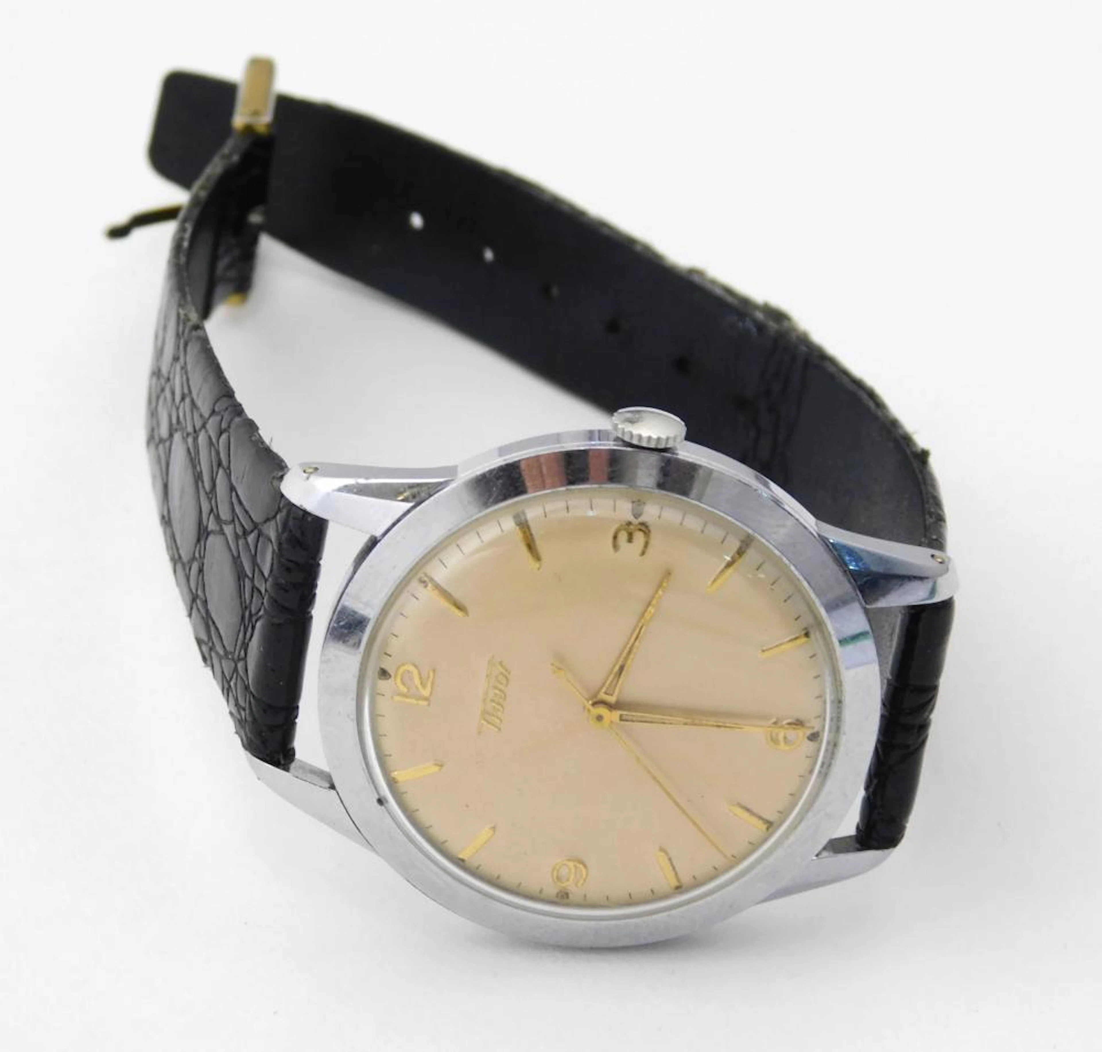 TISSOT. RELOJ DE CABALLERO en acero. A cuerda con segundero central.