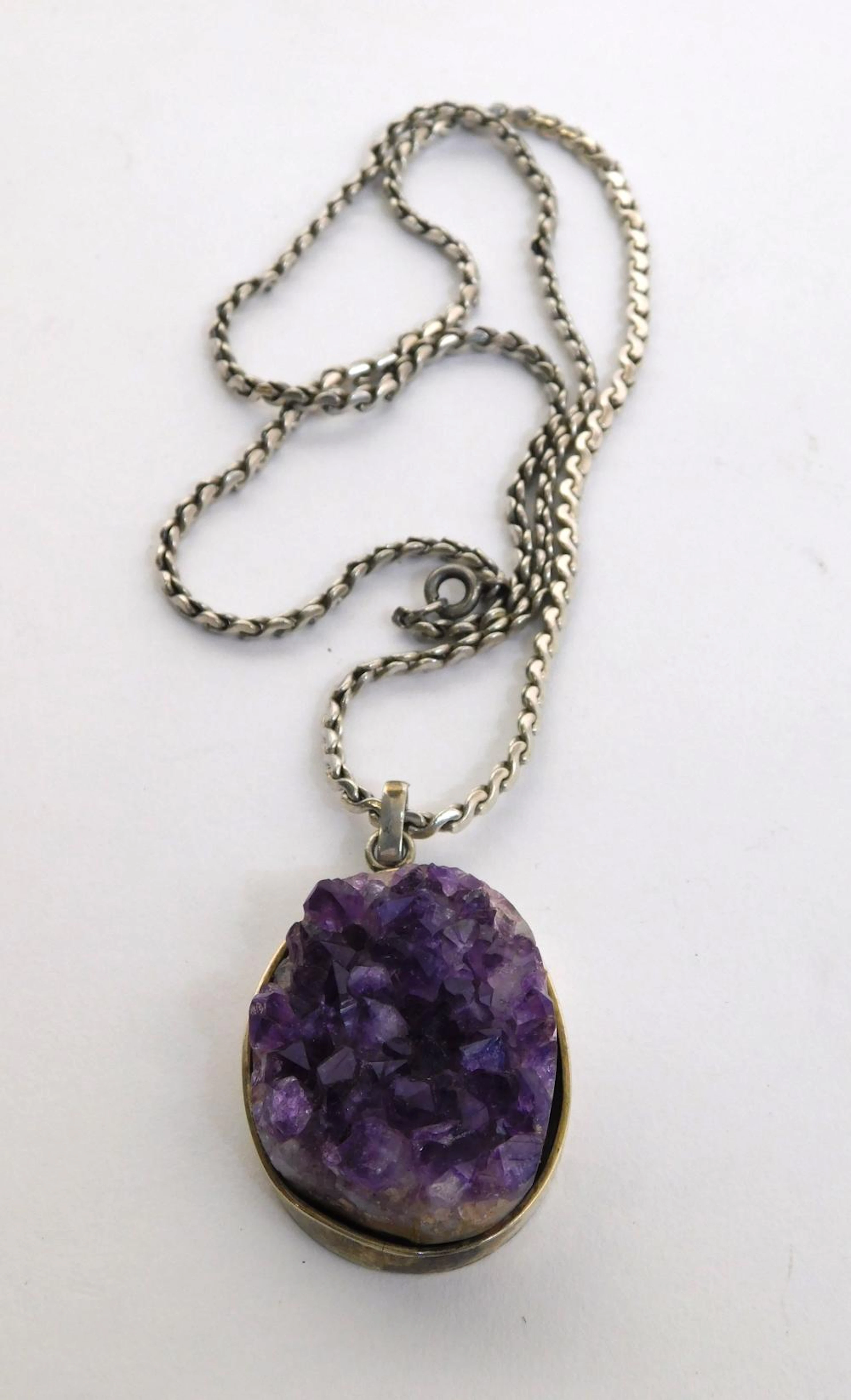 COLGANTE CON CADENA en plata colgante de grana amatista natural