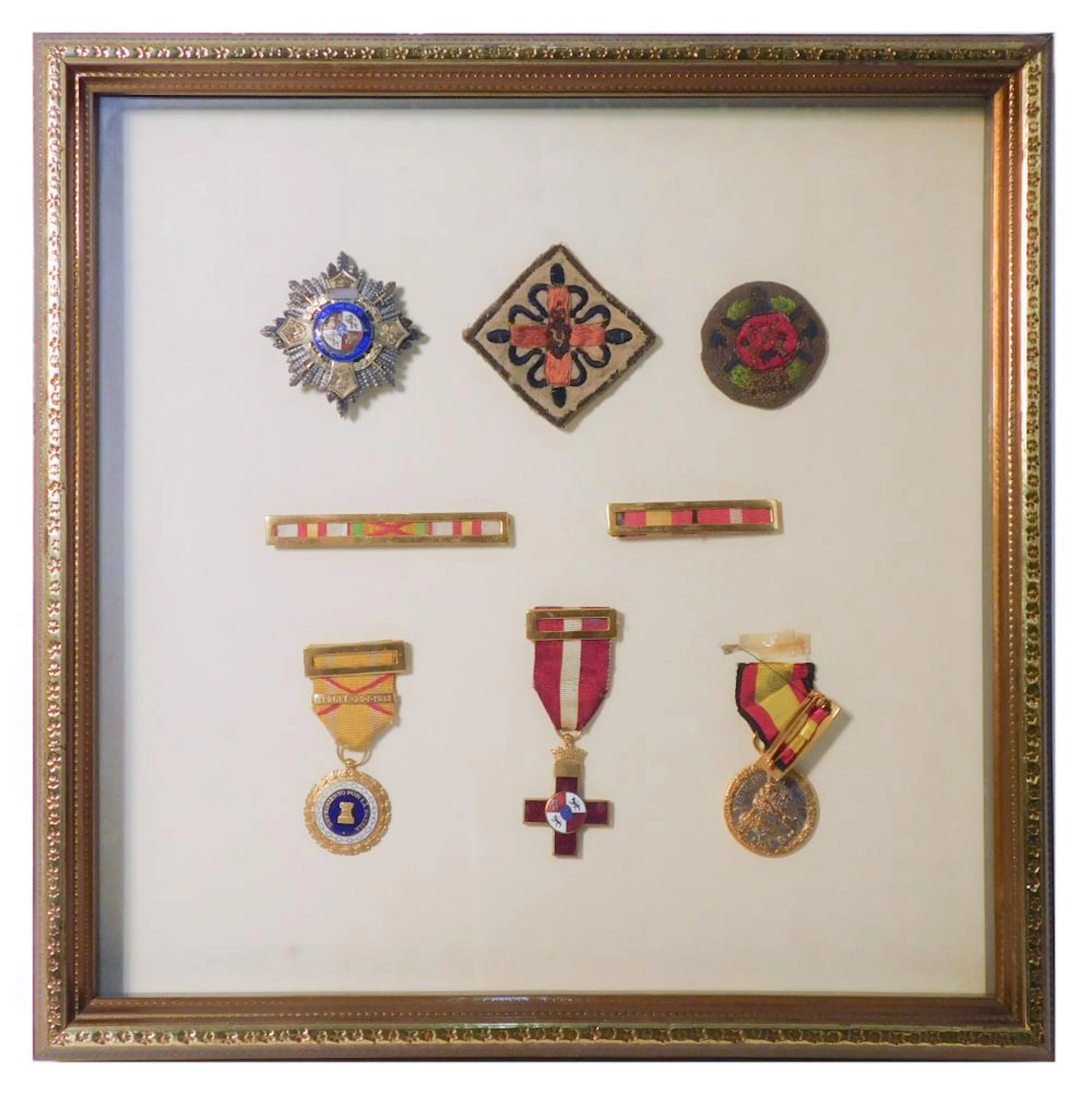 COLECCIÓN DE MEDALLAS COMMEMORATIVAS  medalla al mérito militar en esmalte
