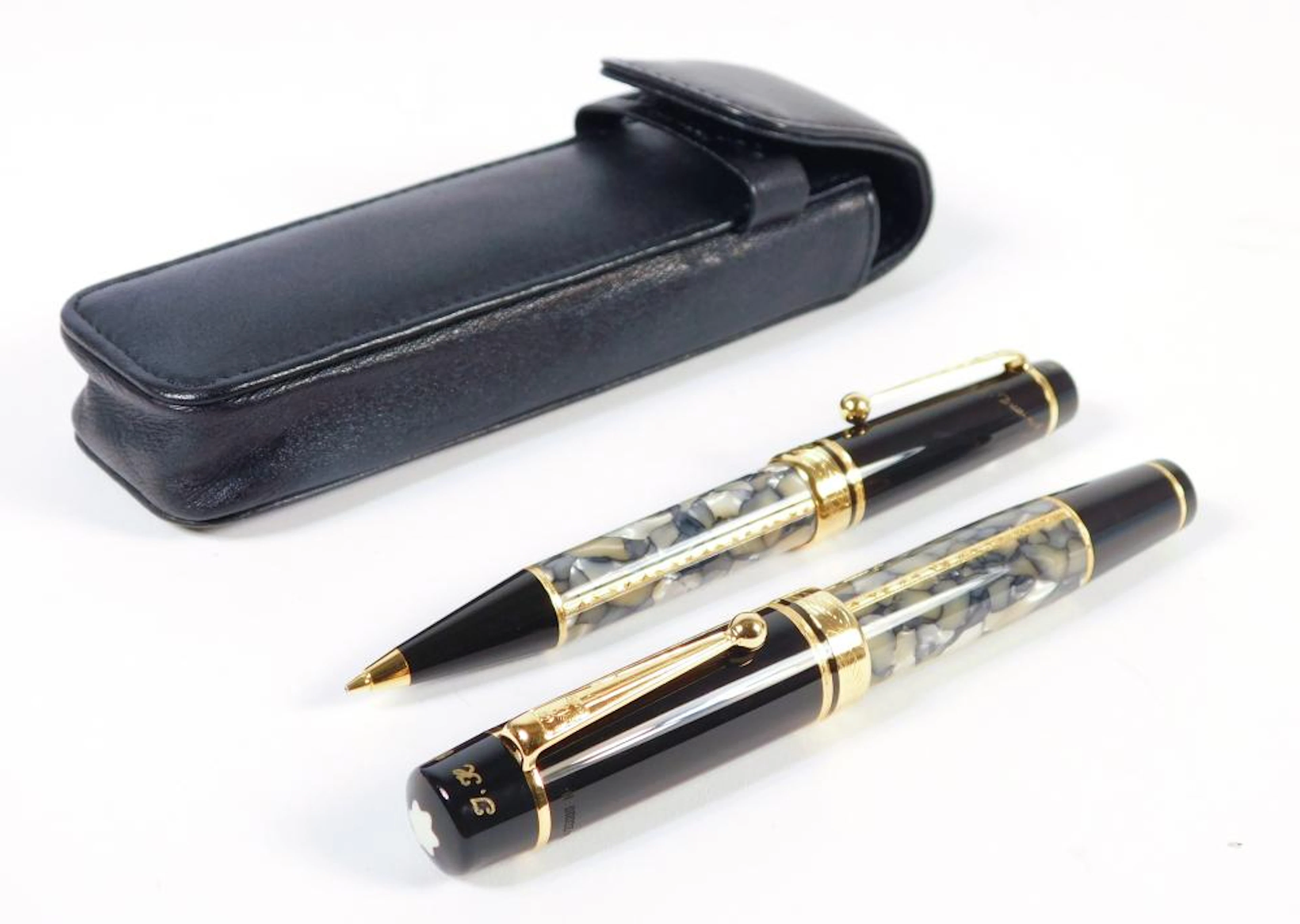 MONTBLANC. ESTILOGRÁFICA Y LÁPIZ PORTAMINAS "EDICIÓN ALEJANDRO DUMAS"