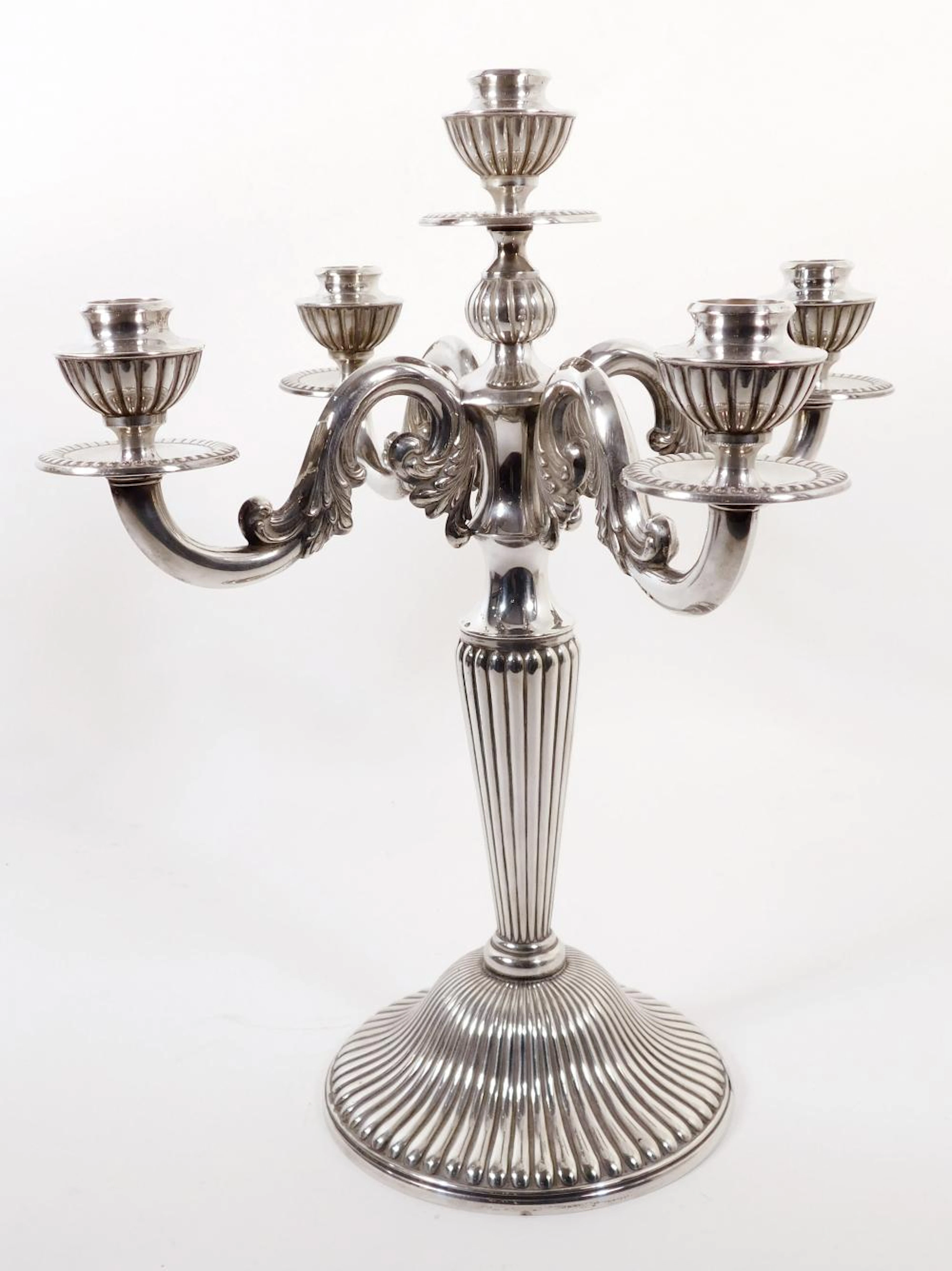 CANDELABRO DE 5 LUCES en plata gallonada punzonada con...