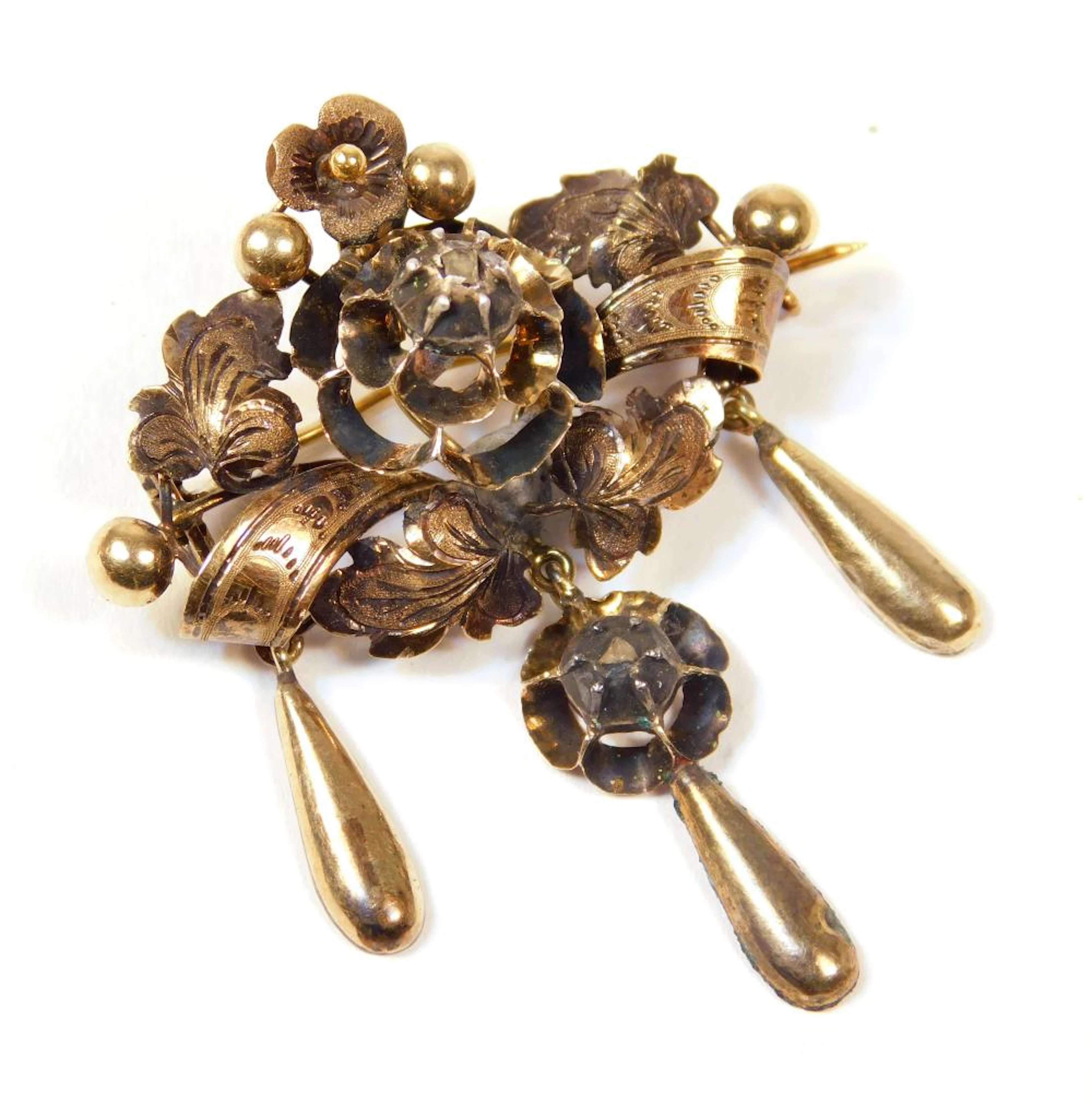 BROCHE CIRCA 1900 en oro amarillo de 14kts con dos...