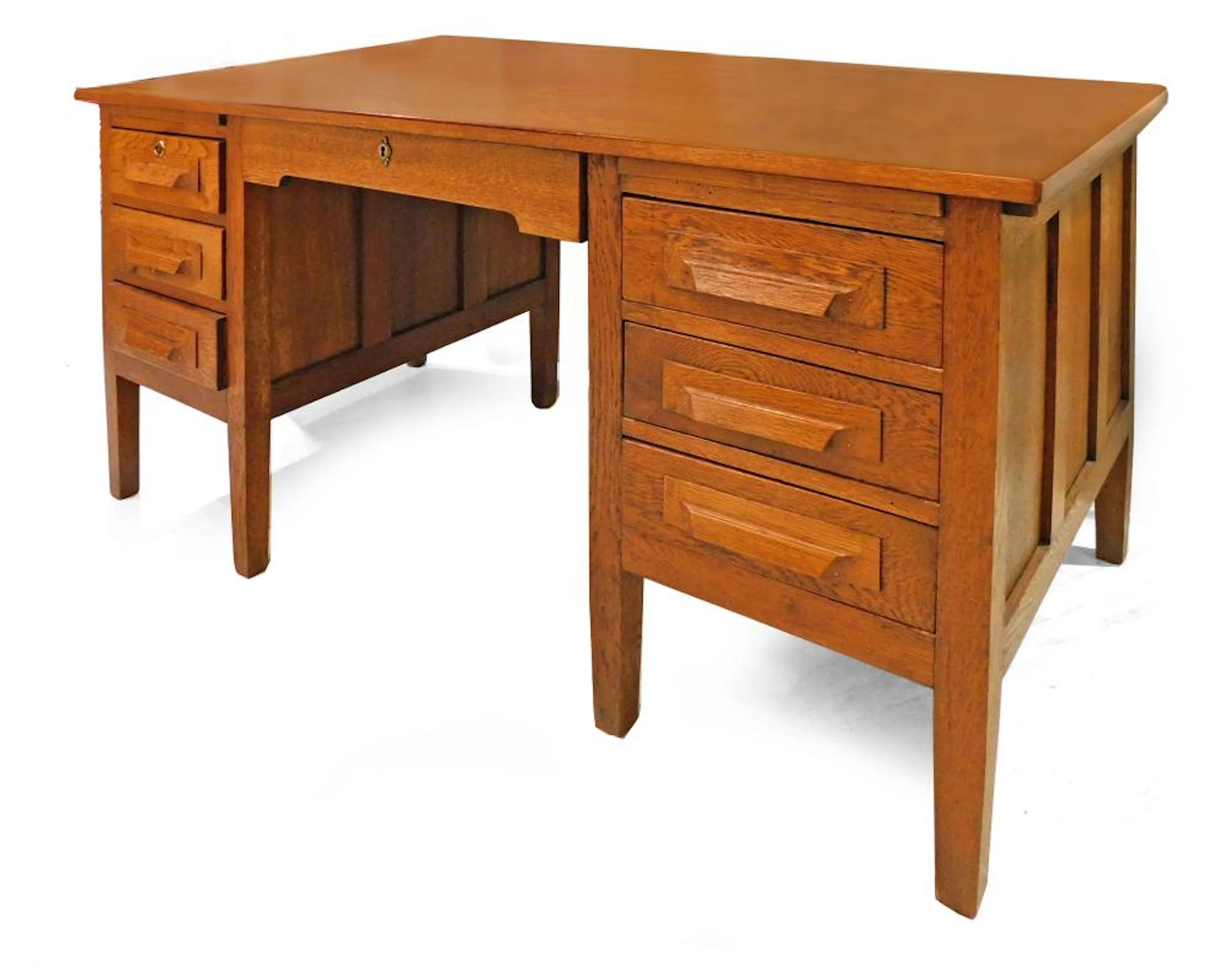 MESA DE DESPACHO ESTILO AMERICANO en madera de roble Medidas: 78.5x78x150 cm.