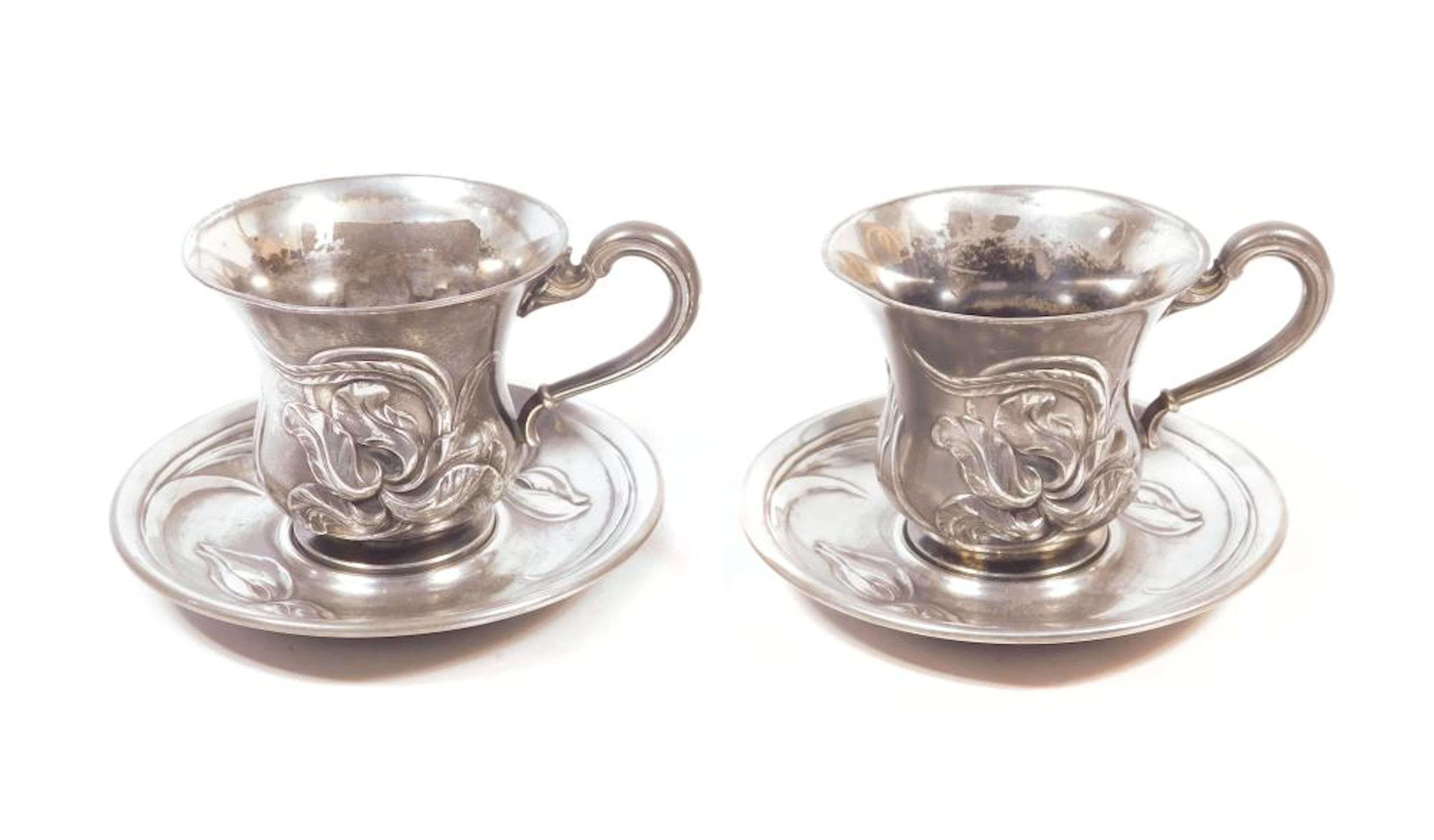 PAREJA DE TAZAS ALEMANAS ART NOUVEAU en estaño punzonado...