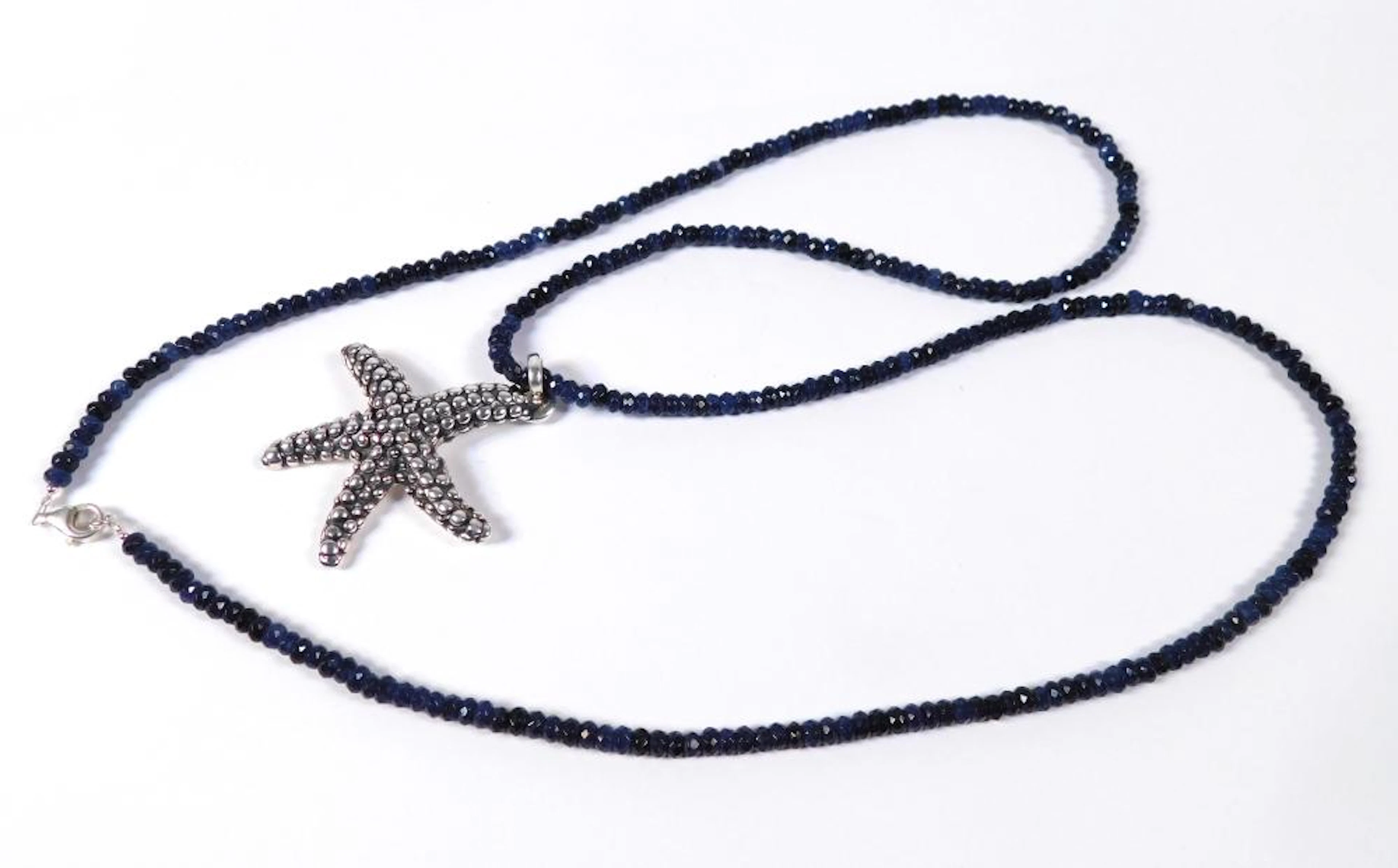 COLLAR "ESTRELLA DE MAR" de cuarzos azules multifacetados...
