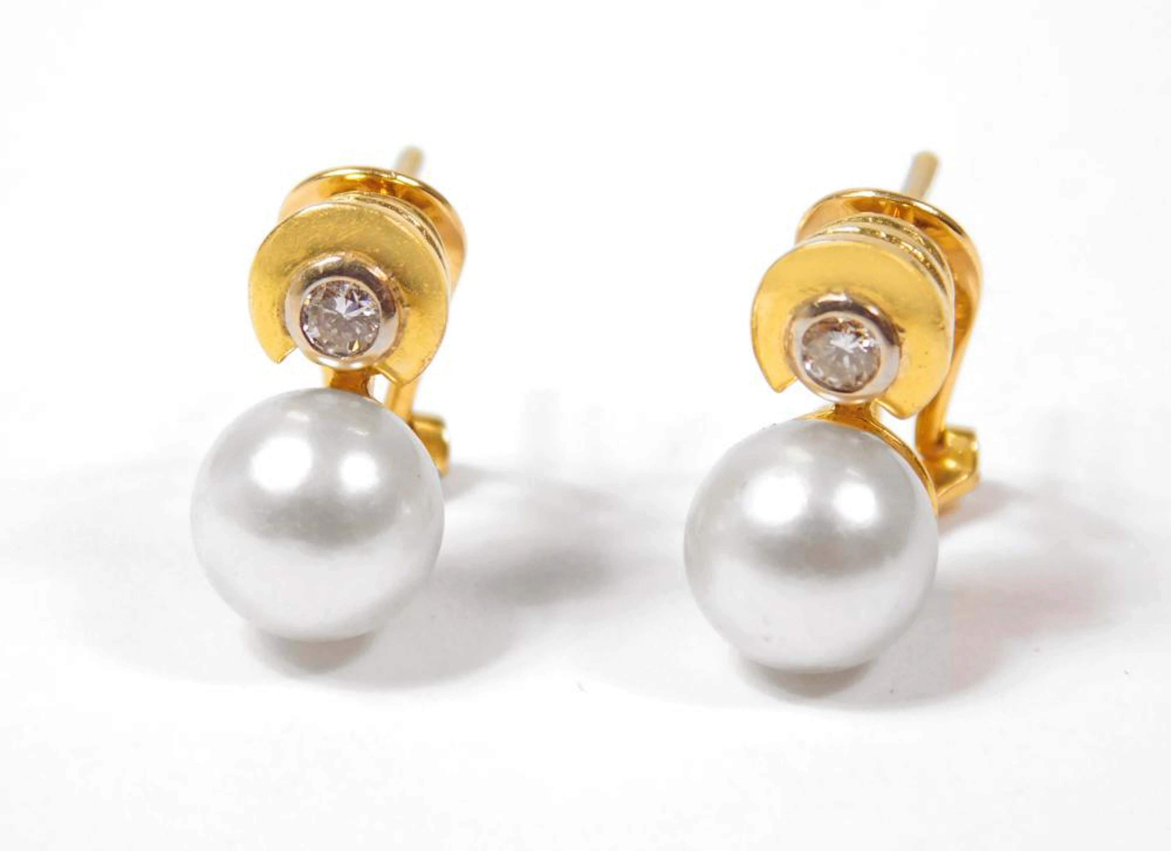 PENDIENTES "TU Y YO" DE PERLAS CULTIVADAS Y BRILLANTES...