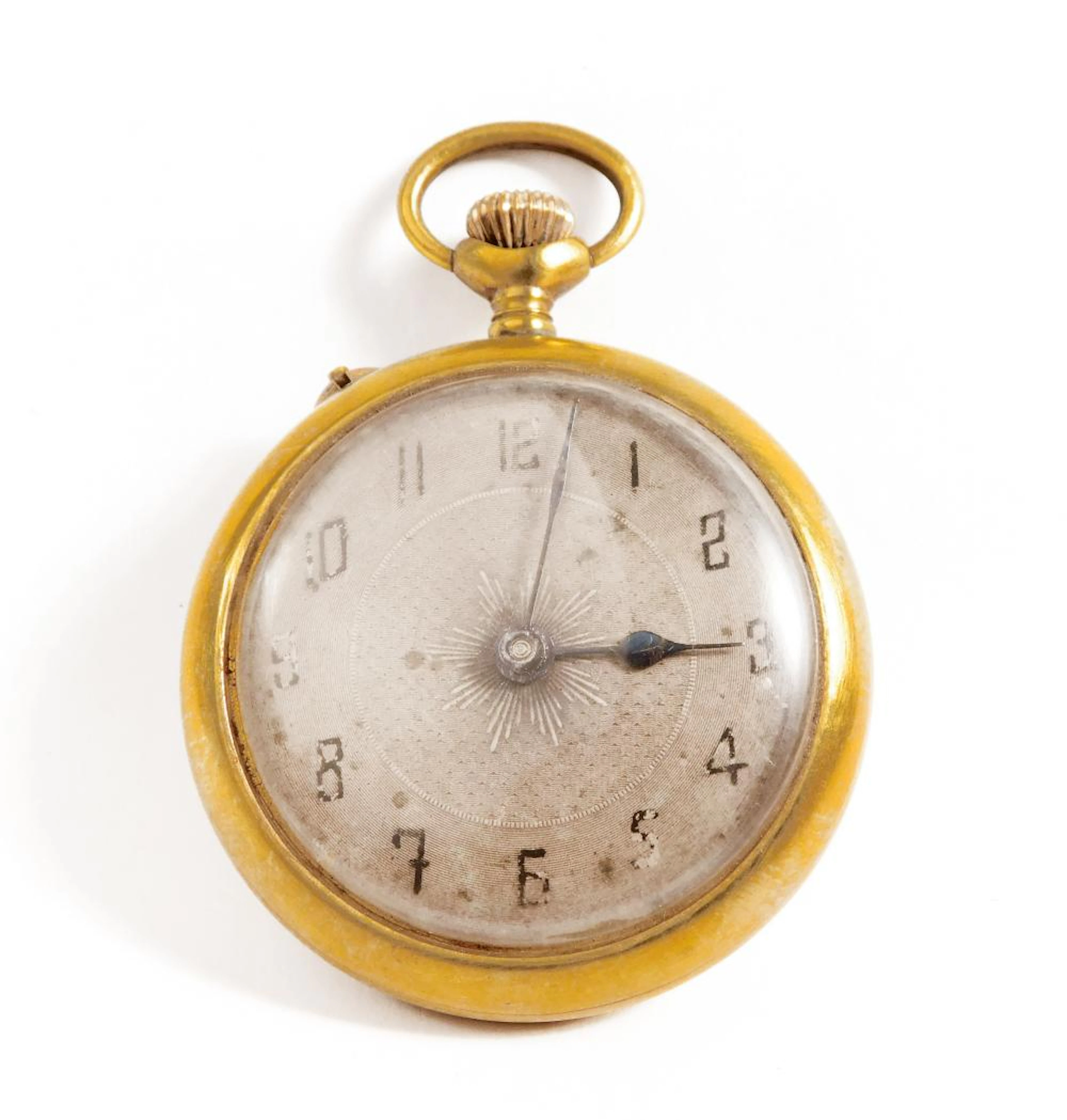 RELOJ DE BOLSILLO SUIZO ÉPOCA MODERNISTA en latón dorado con mecanismo remontoir