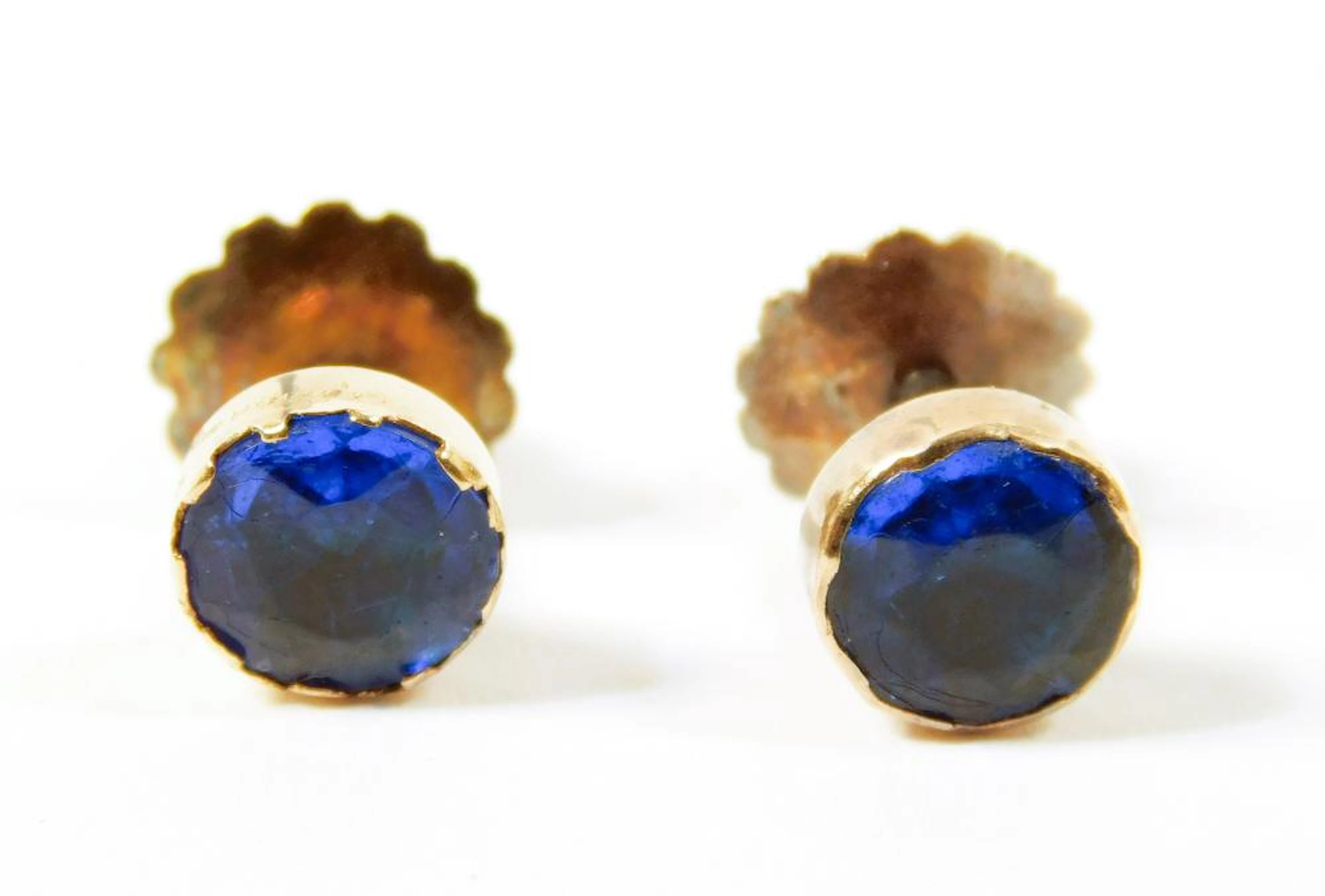 PENDIENTES montura en oro amarillo de 18kt con circonita azul engastada.