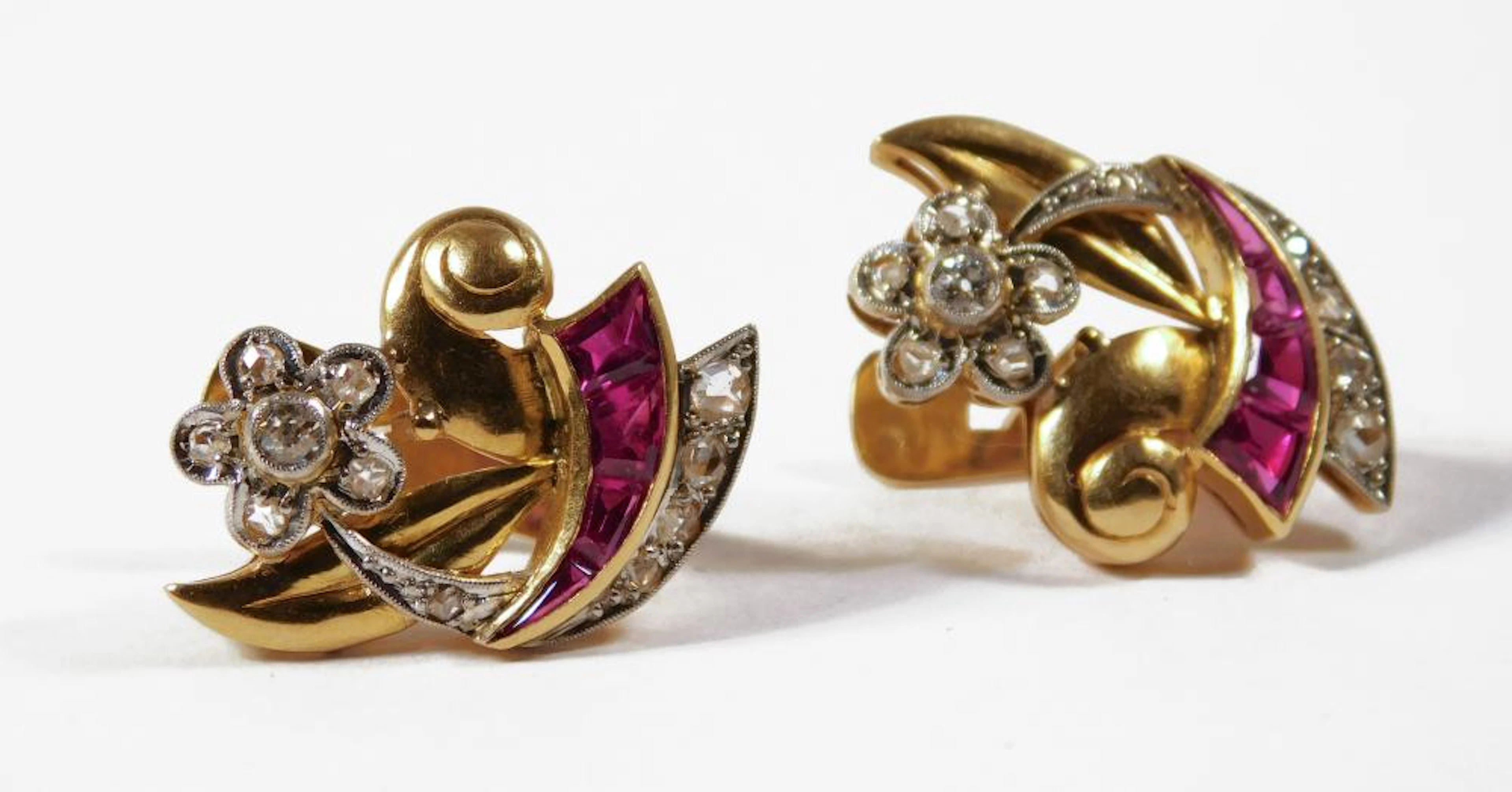 PENDIENTES CHEVALIER DE BRILLANTES con montura en oro...