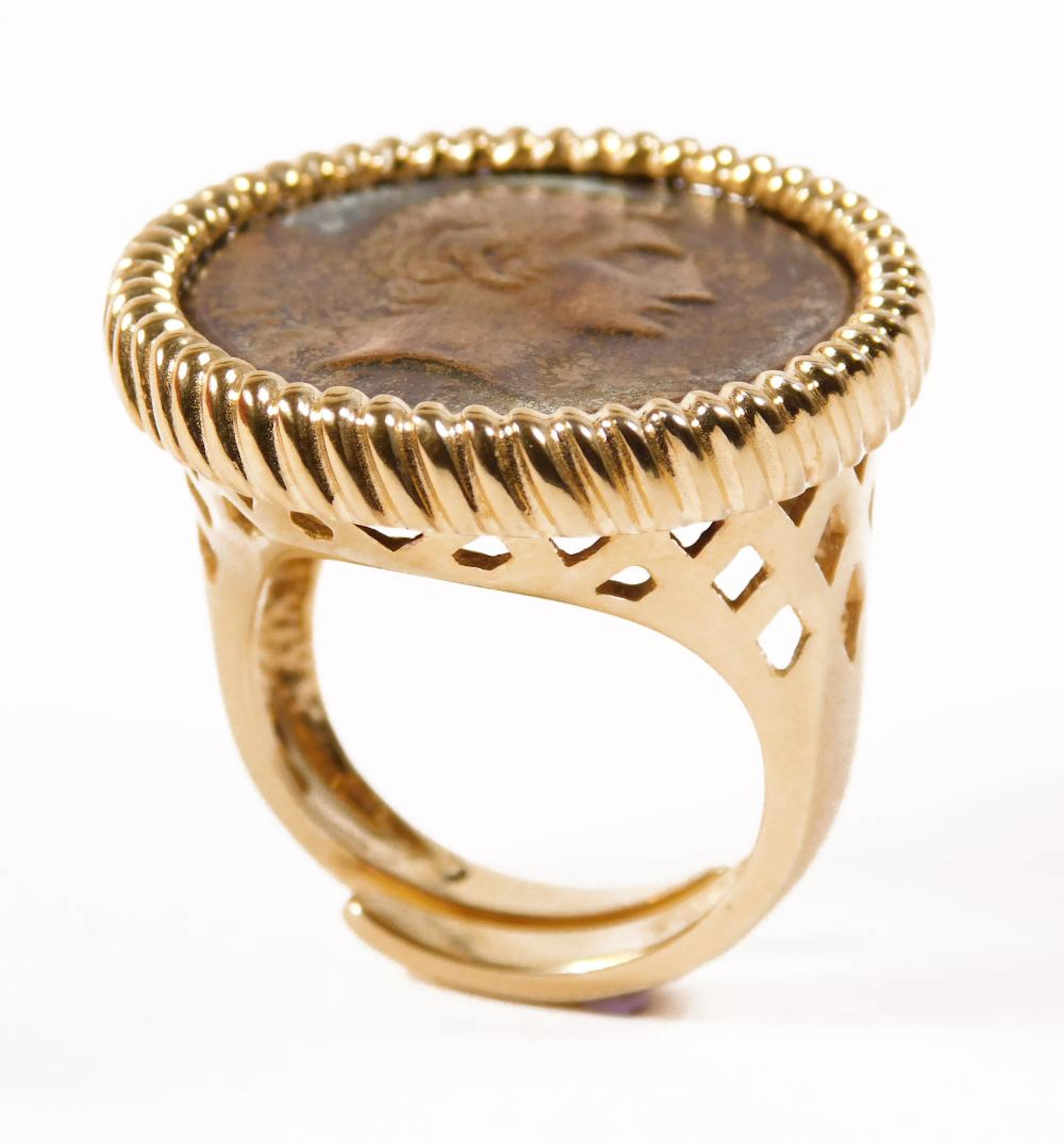 SORTIJA "MONEDA ROMANA" con montura de plata y paqué de oro amarillo Regulable