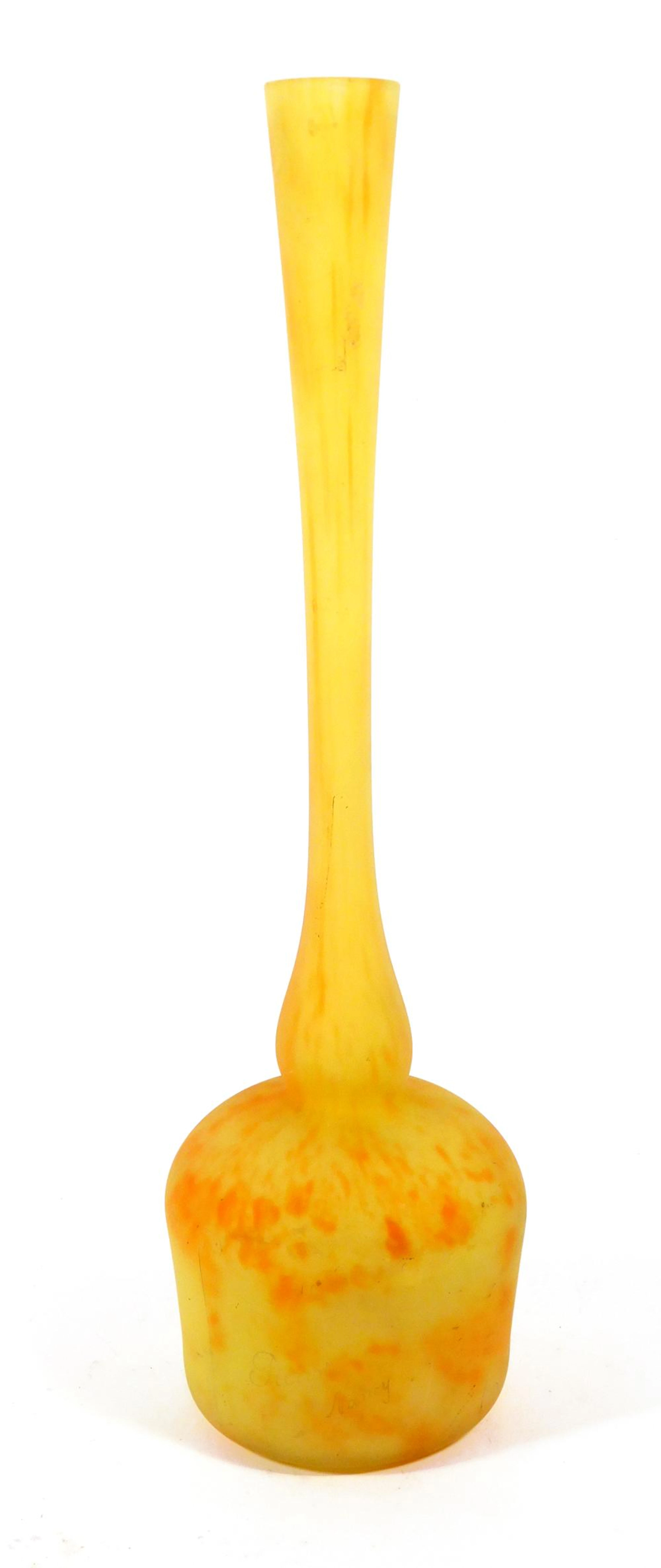 JARRÓN VERLUZE en pasta de vidrio en tonos amarillos y naranjas Altura: 42 cm