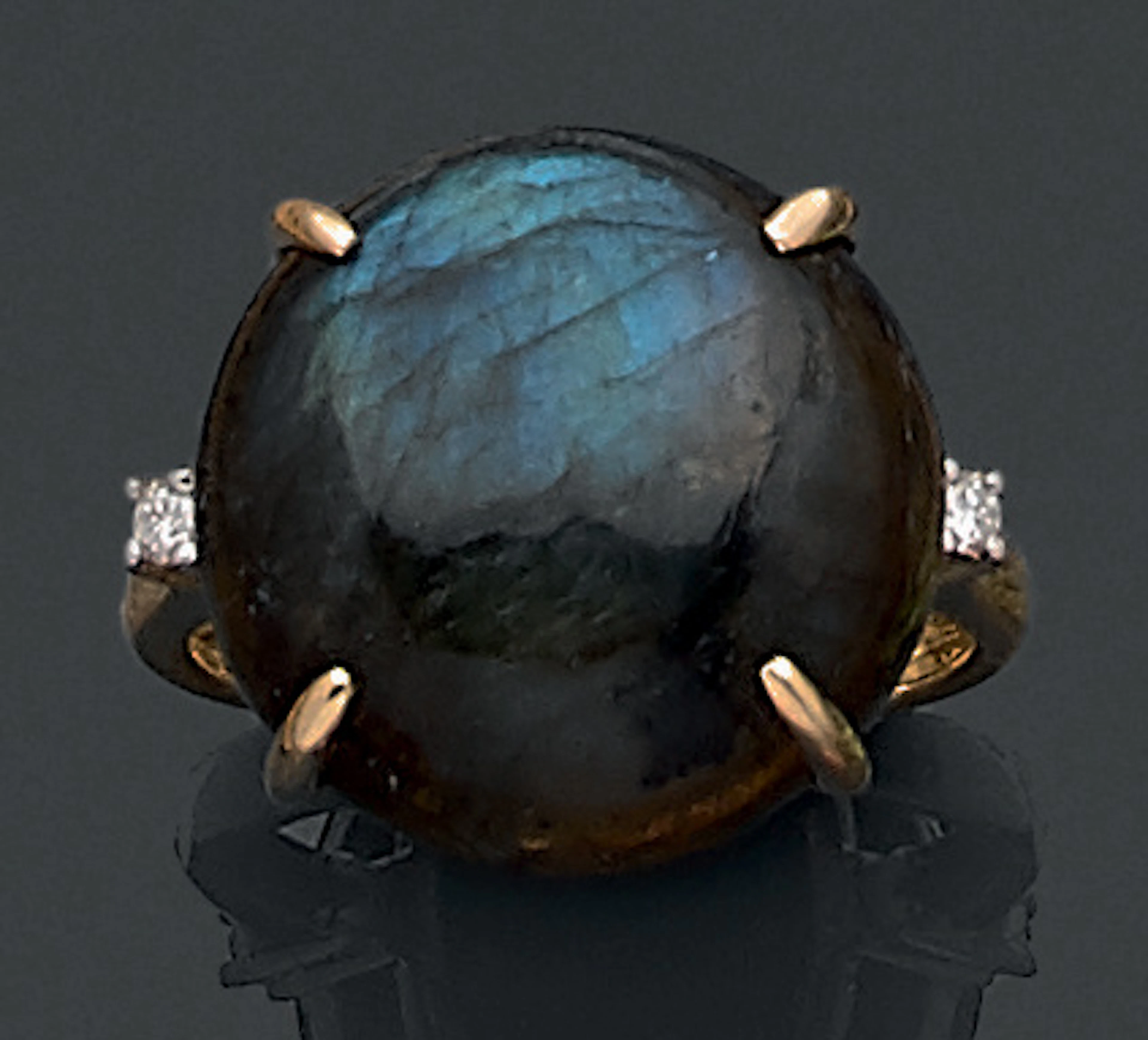 BAGUE circulaire en or jaune (750 millièmes)…