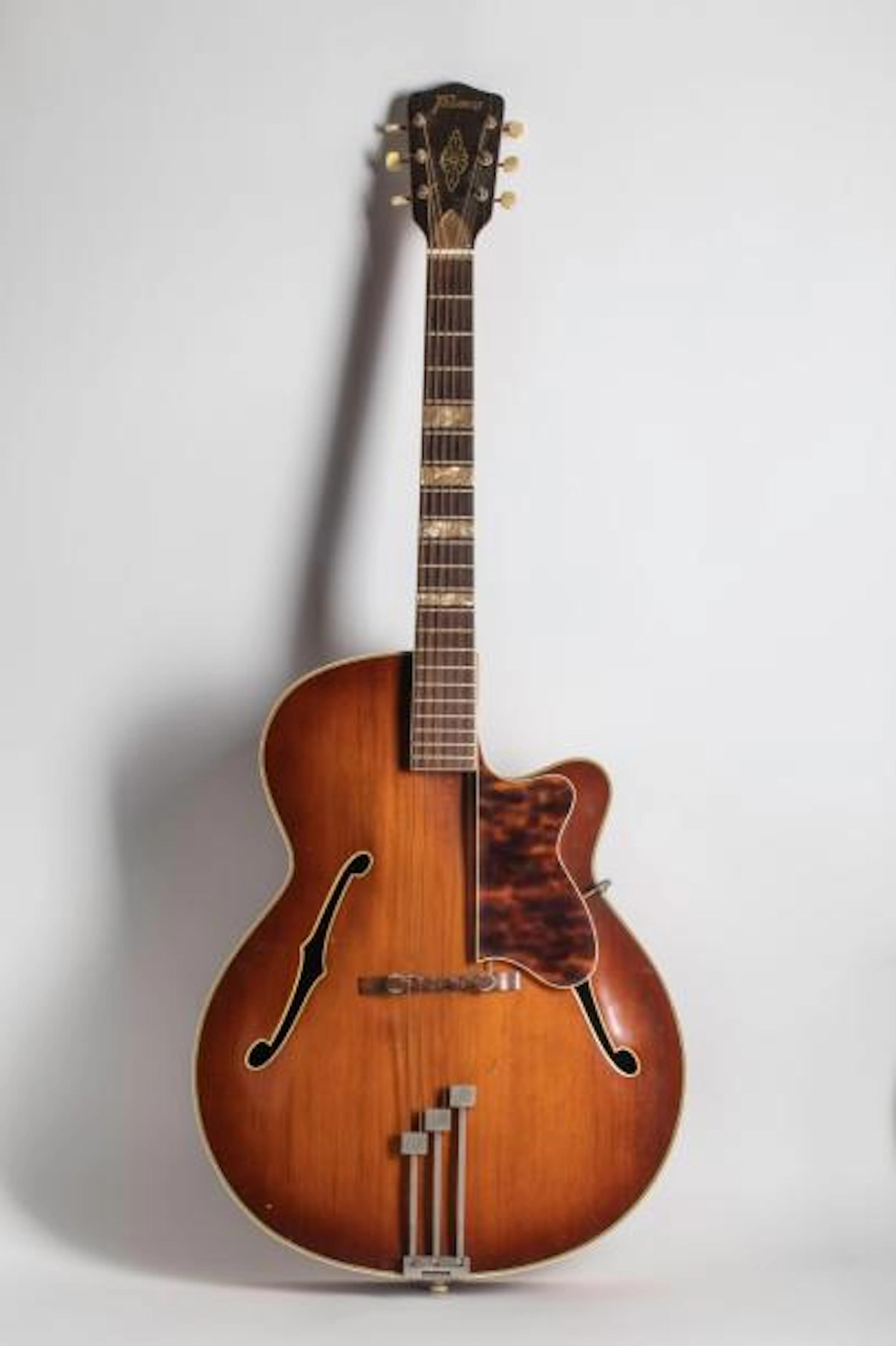 Guitare Archtop, acoustique de marque FRAMUS,…