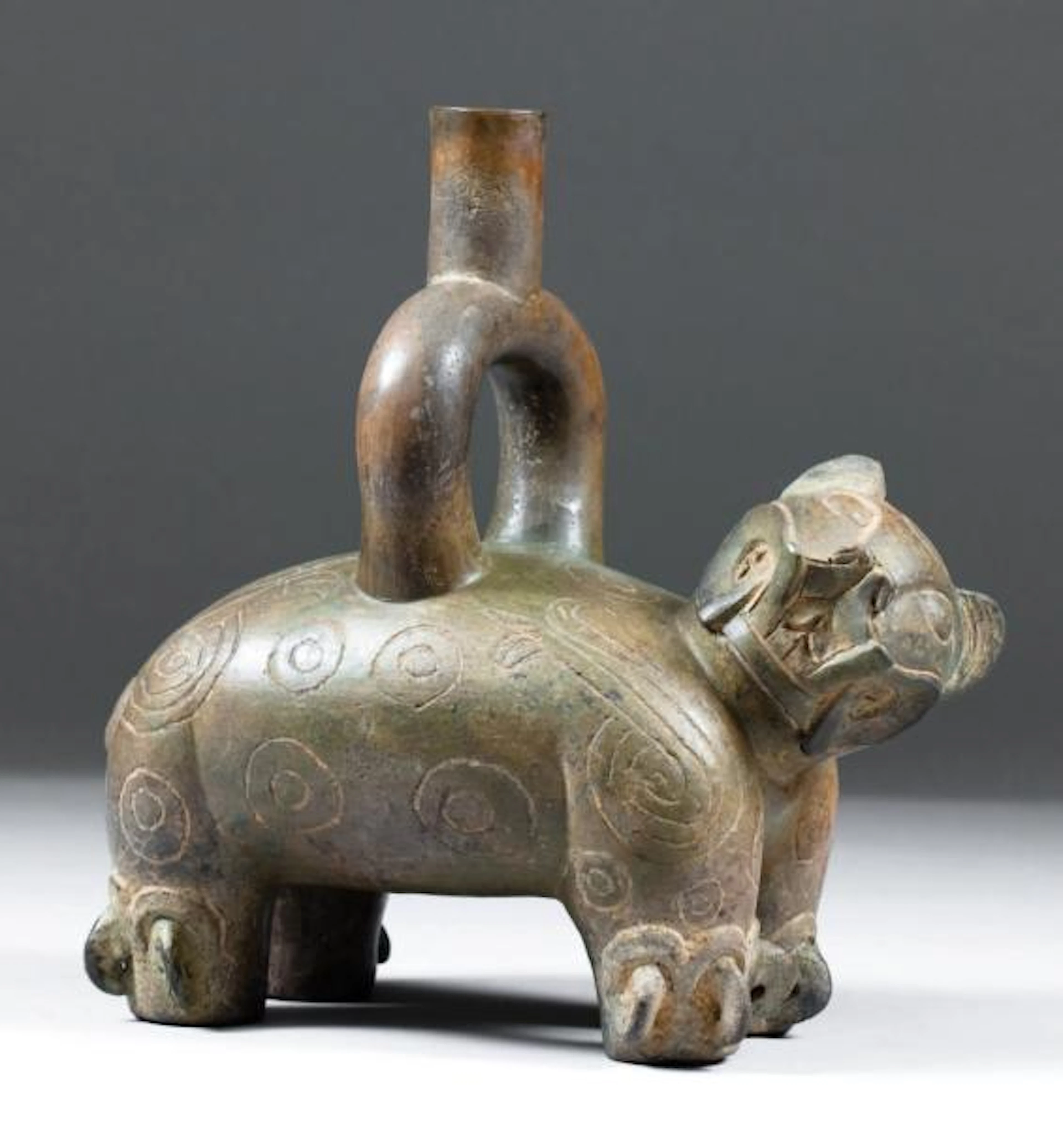 VASE ÉTRIER ZOOMORPHE
