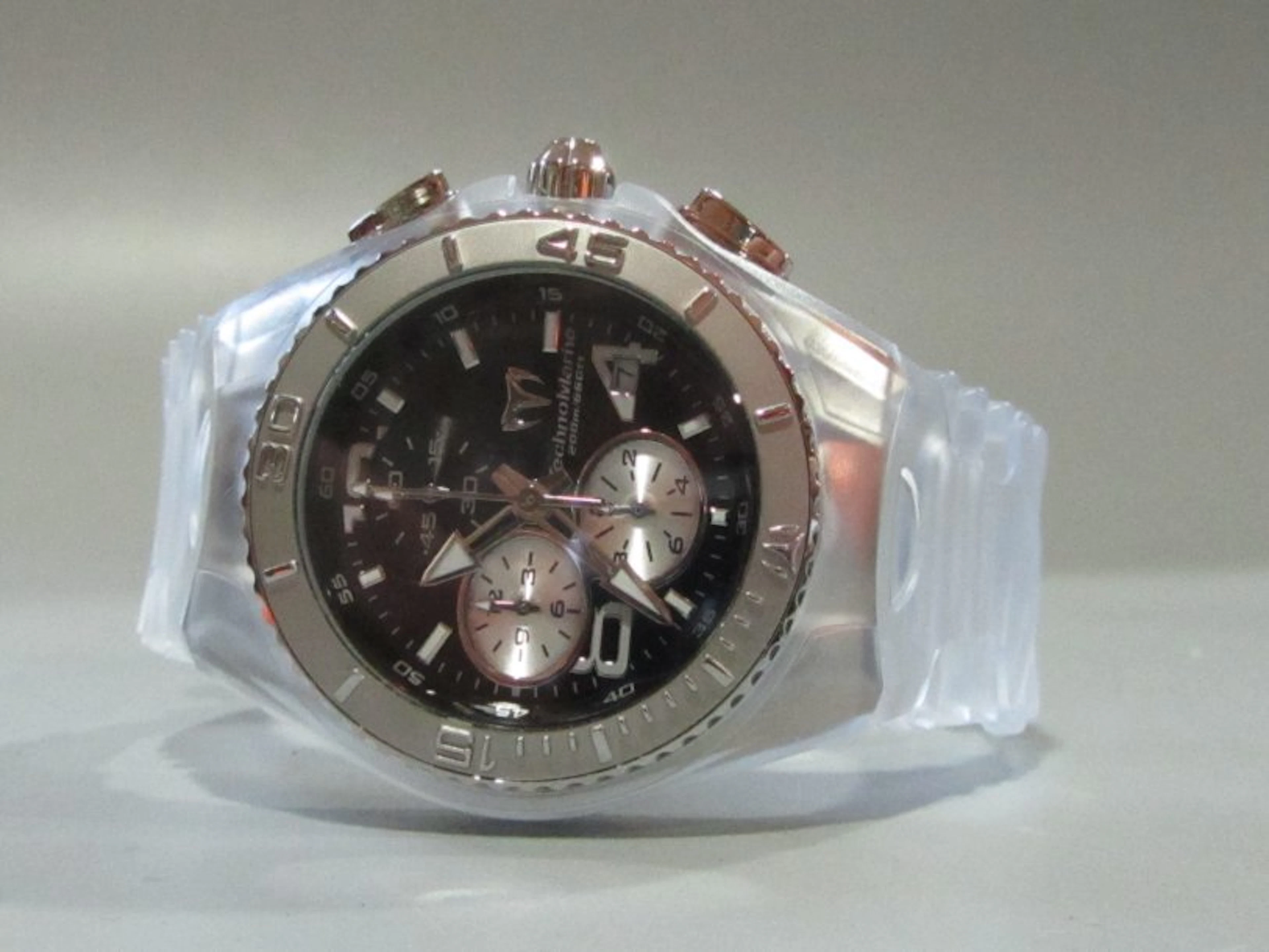 TECHNOMARINE Montre CRUISE black - Delorme & Collin du Bocage - 18/11/2010