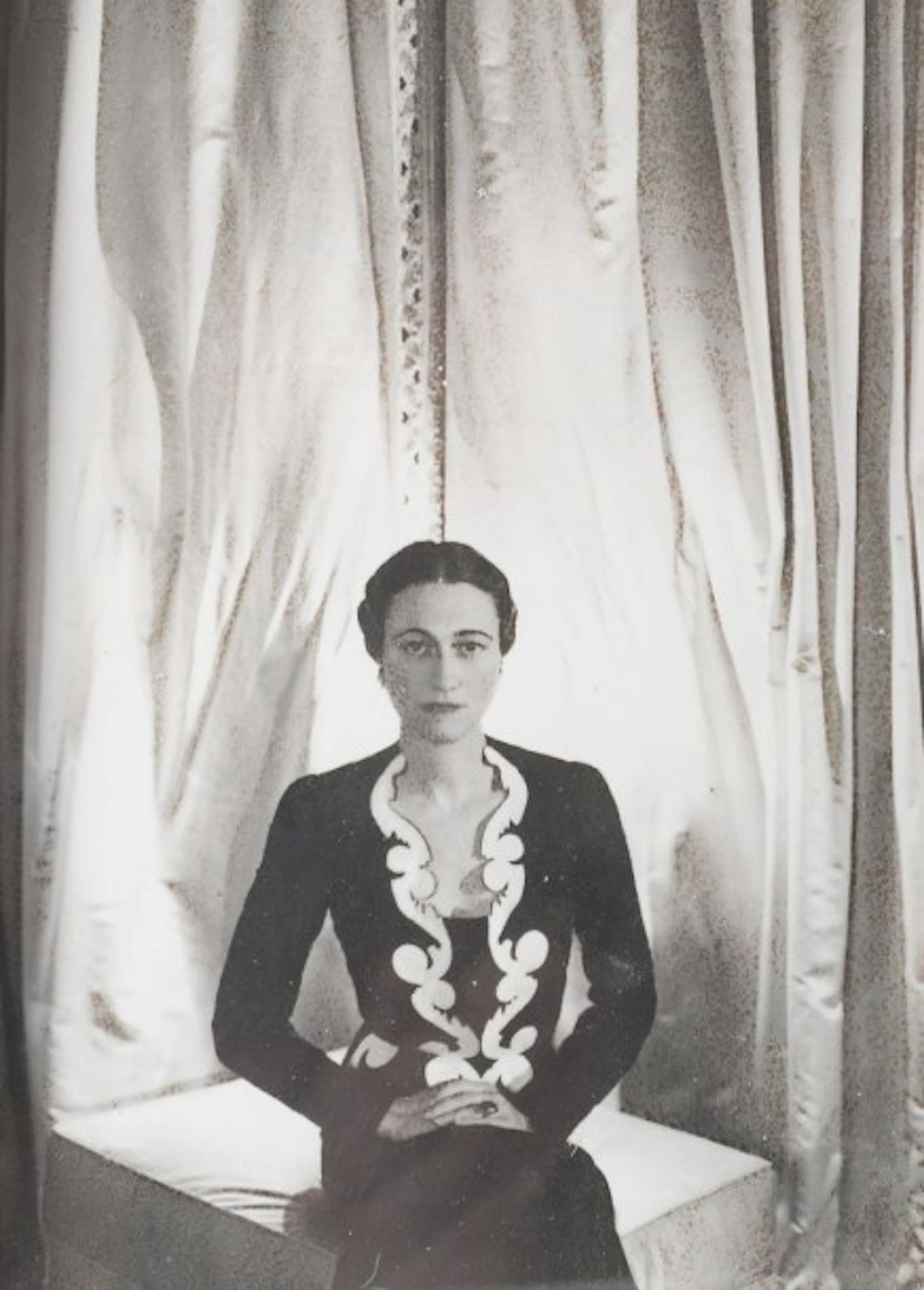 D’après Cecil Beaton, 1937 pour Vogue
