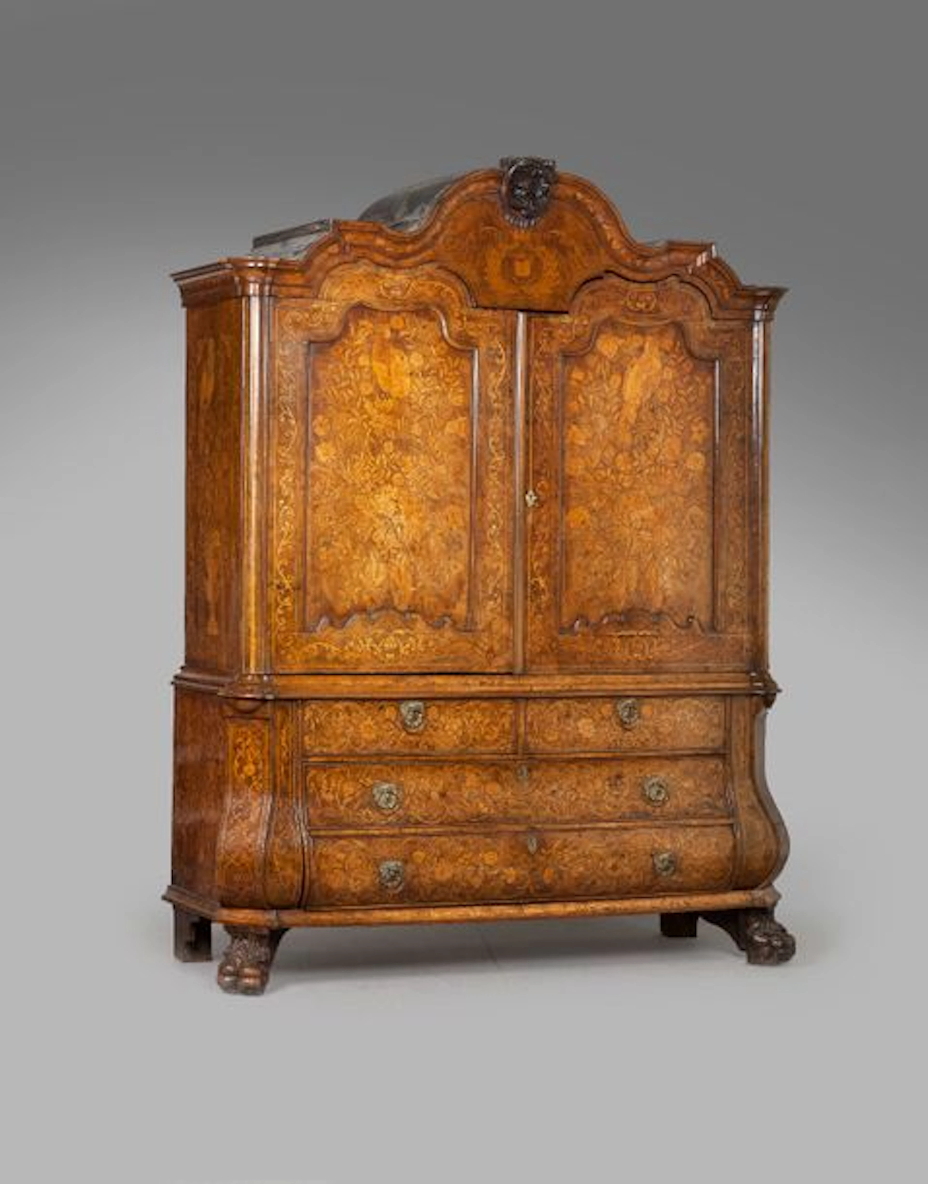 MEUBLE DEUX-CORPS marqueté de rinceaux fleuris…
