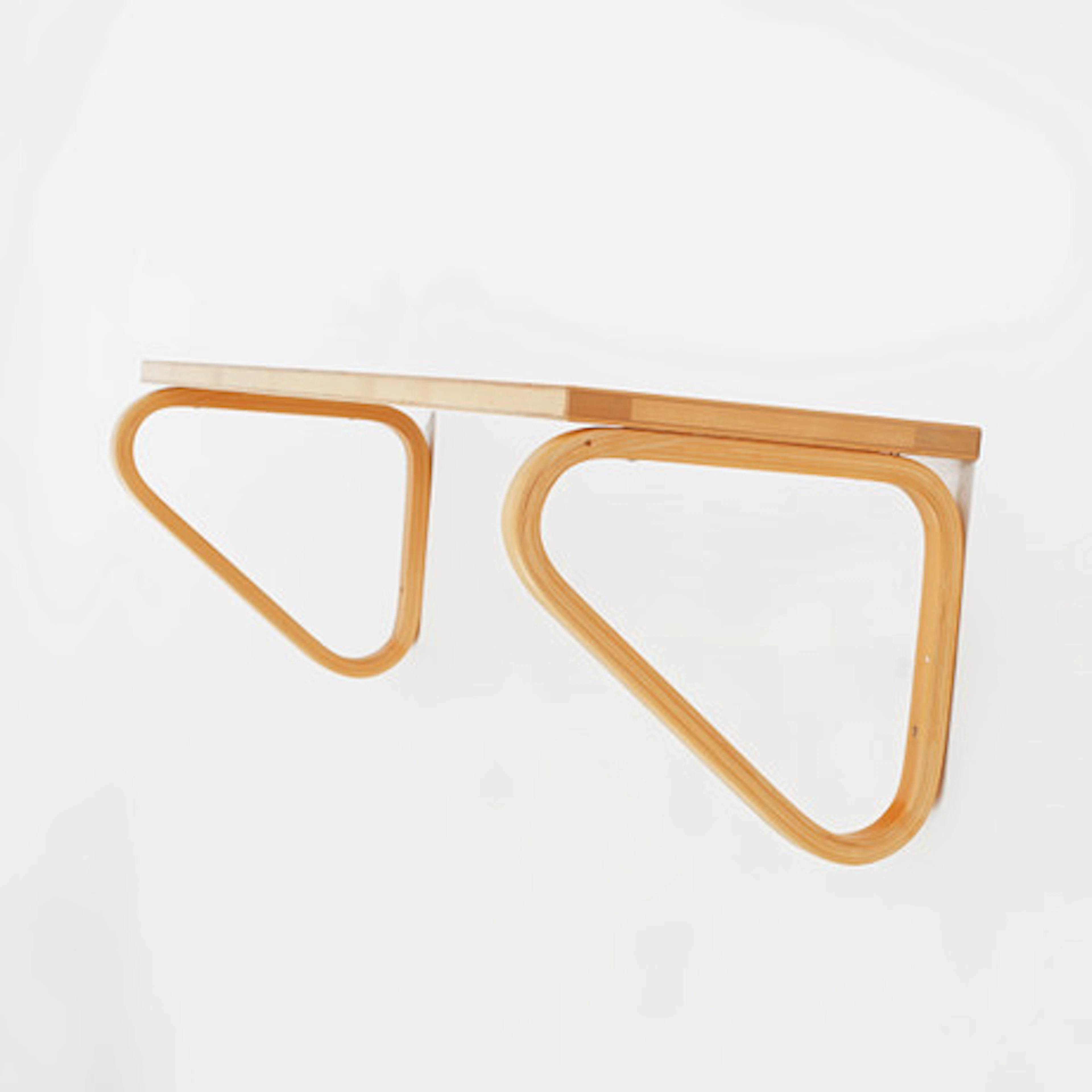 ALVAR AALTO. Vägghylla, "112B", Artek.