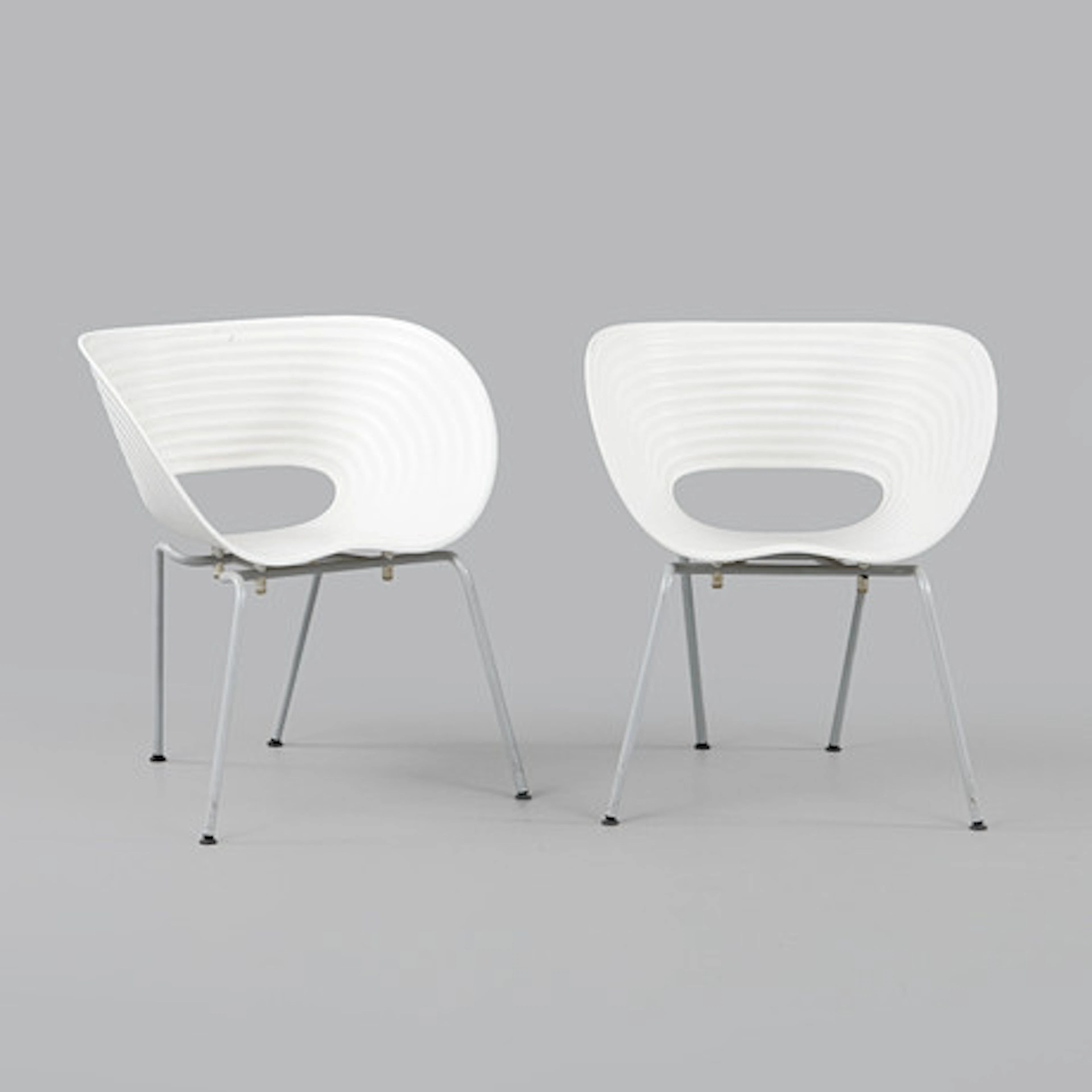 RON ARAD. Karmstolar, 2 st, "Tom Vac", Vit…