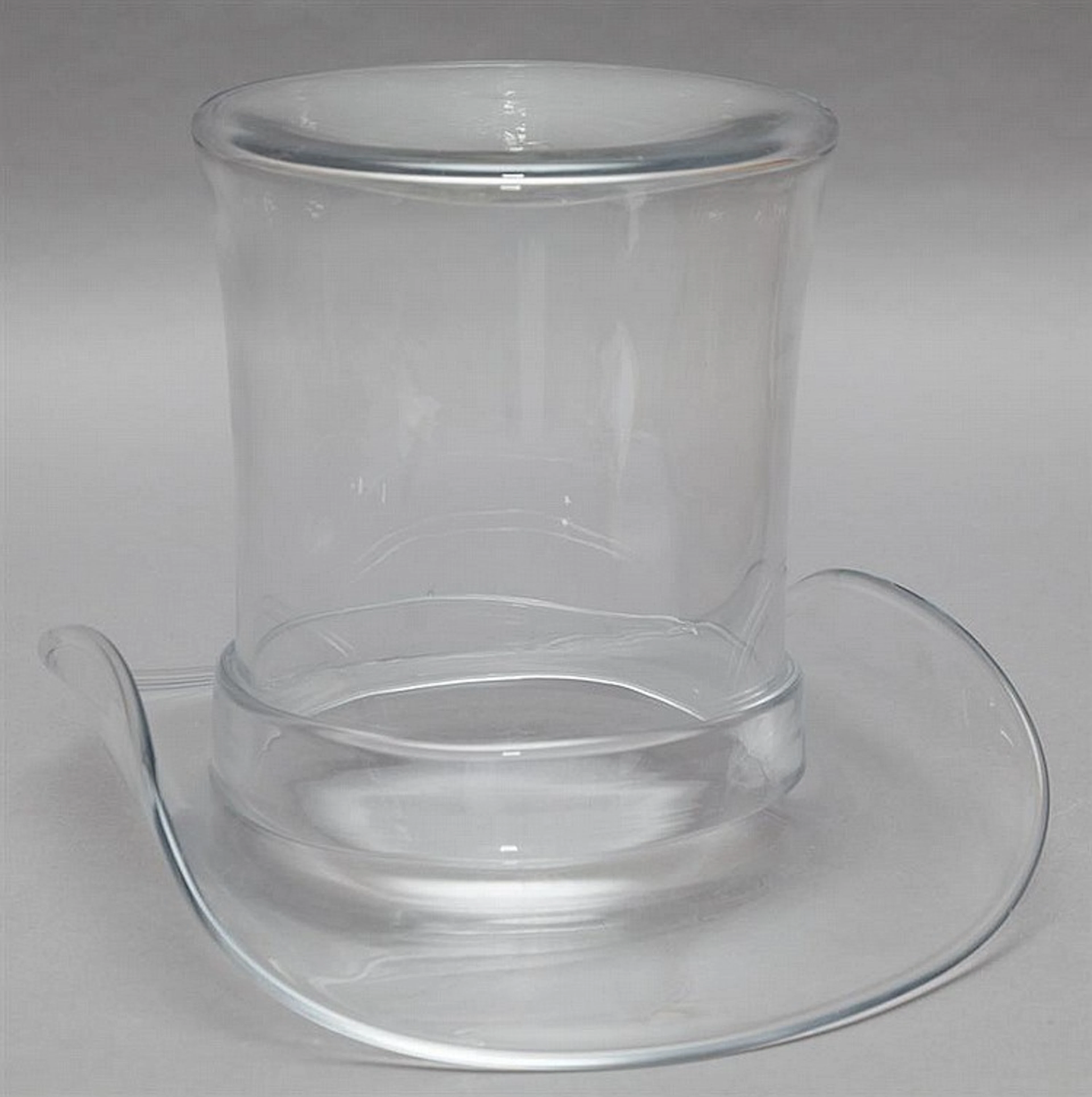 Blinko clear glass vase.