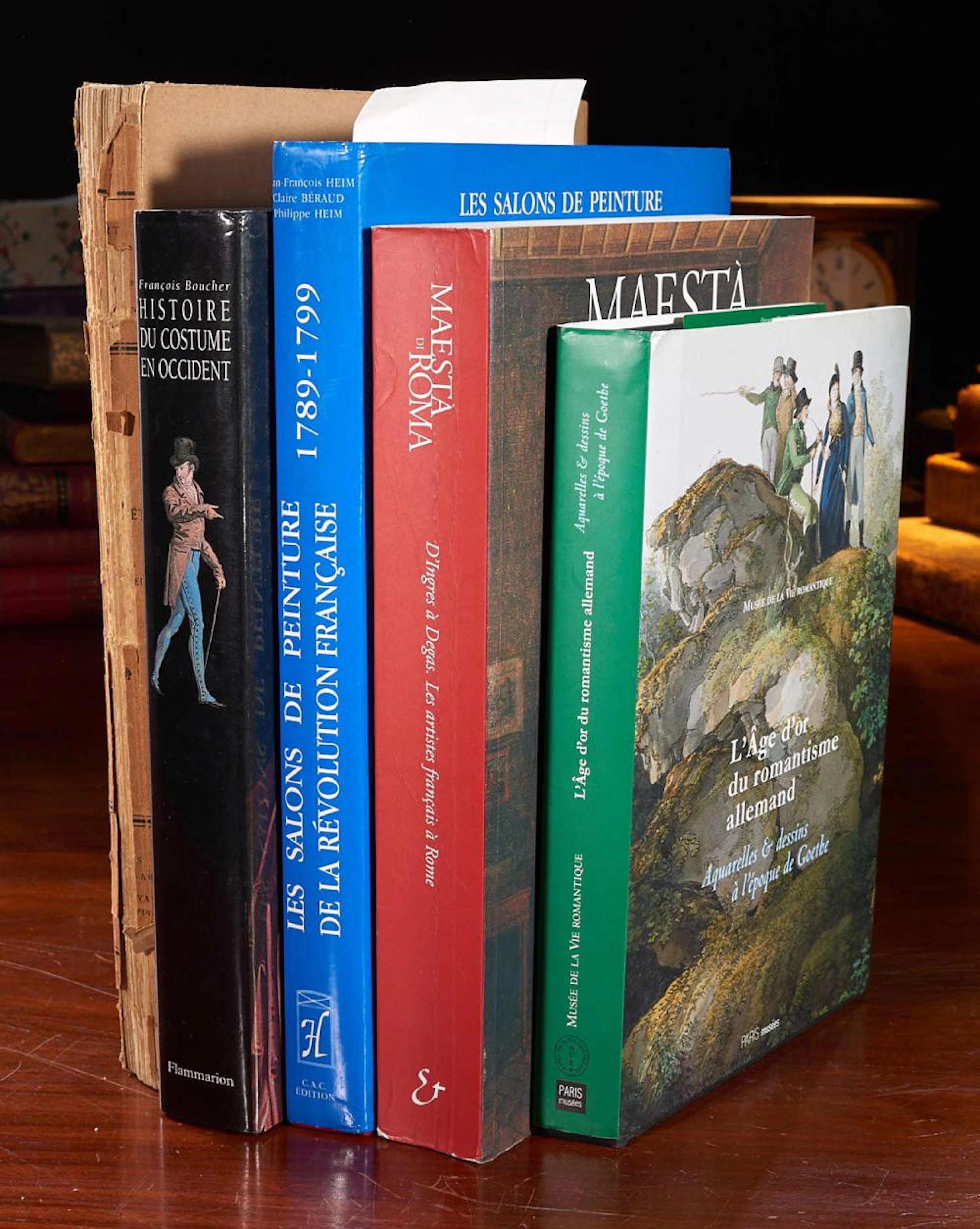 BOOKS: (5) Vols art & costumes, French language