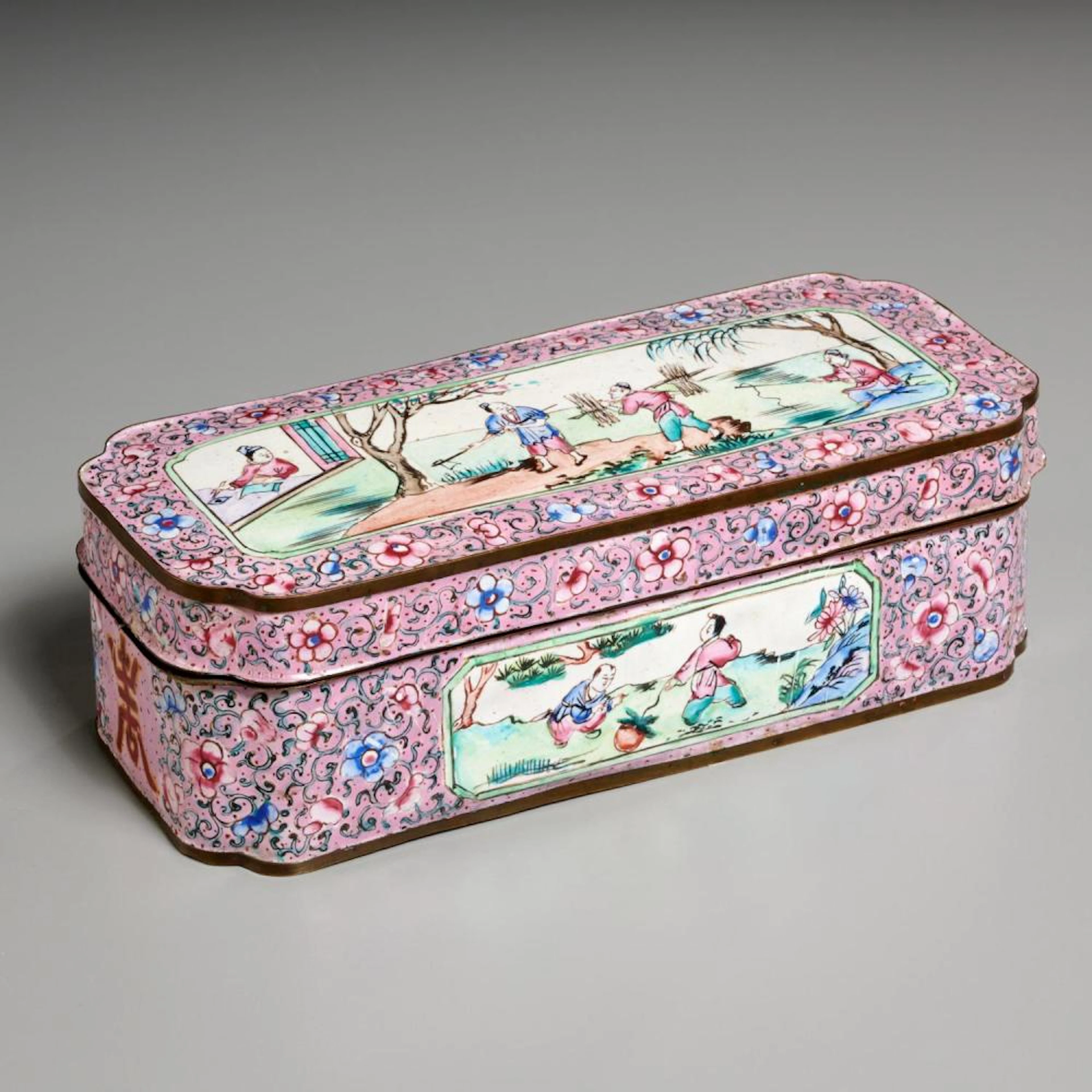 Chinese Canton enamel lidded box