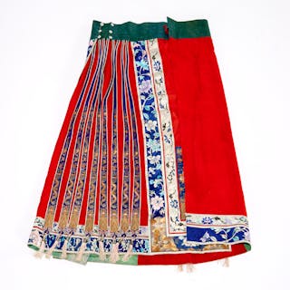 Nice Chinese embroidered silk wedding skirt