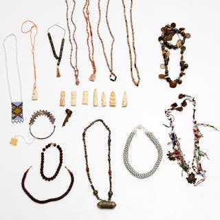 Group assorted ethnographic jewelry and beads