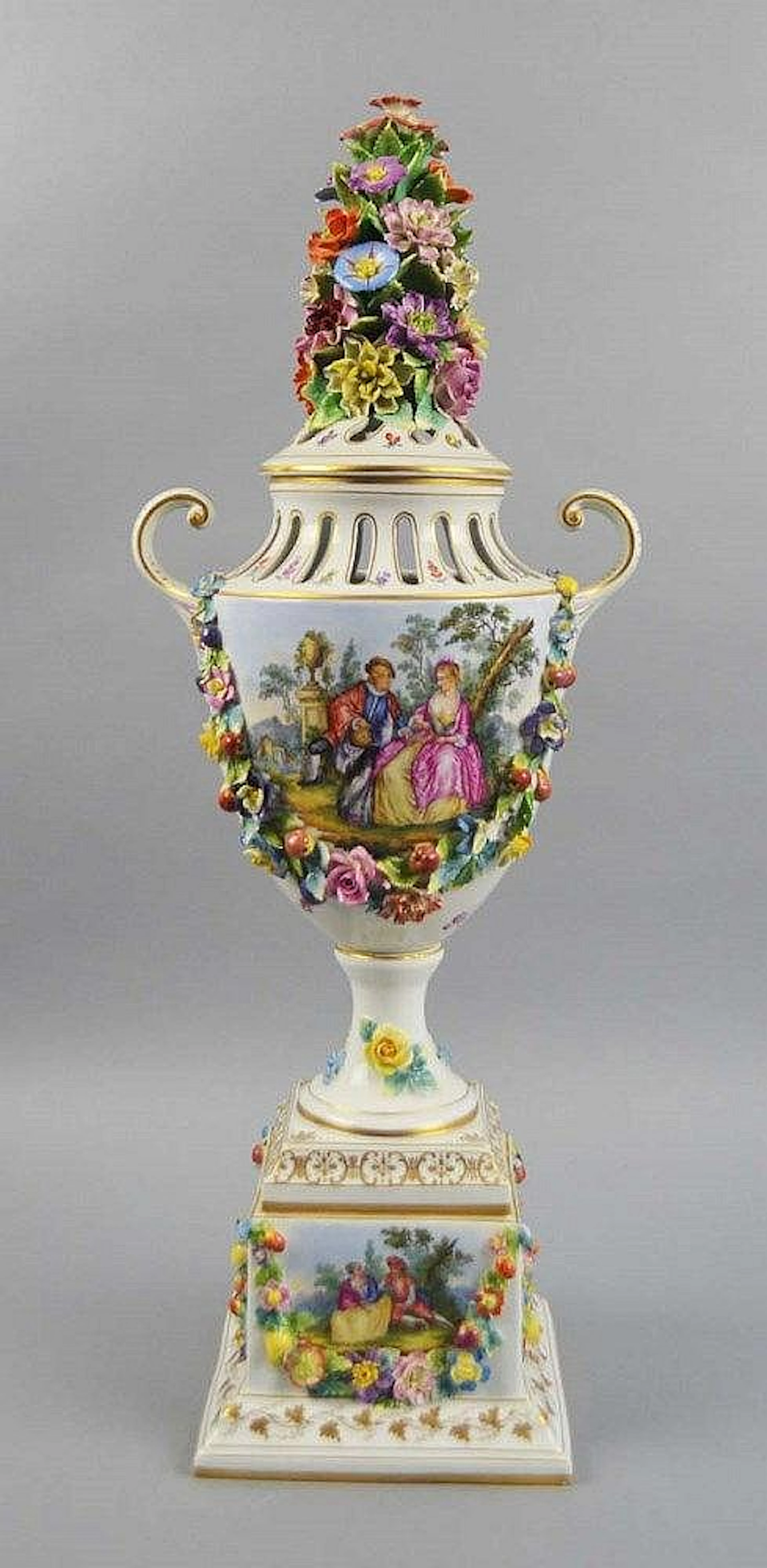 Huge Potpourri vase with lid